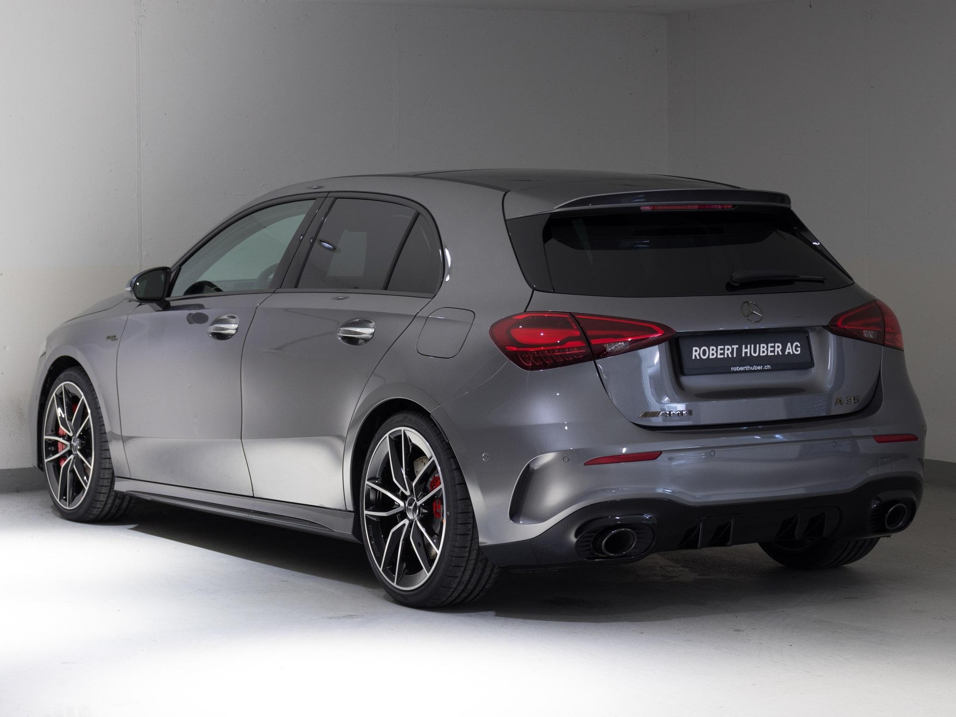 MERCEDES-BENZ A 35 AMG 4matic-image-4