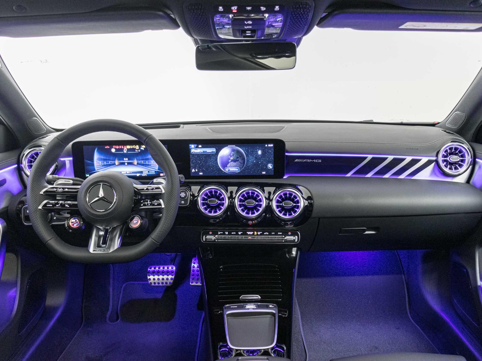 MERCEDES-BENZ A 35 AMG 4matic-image-10