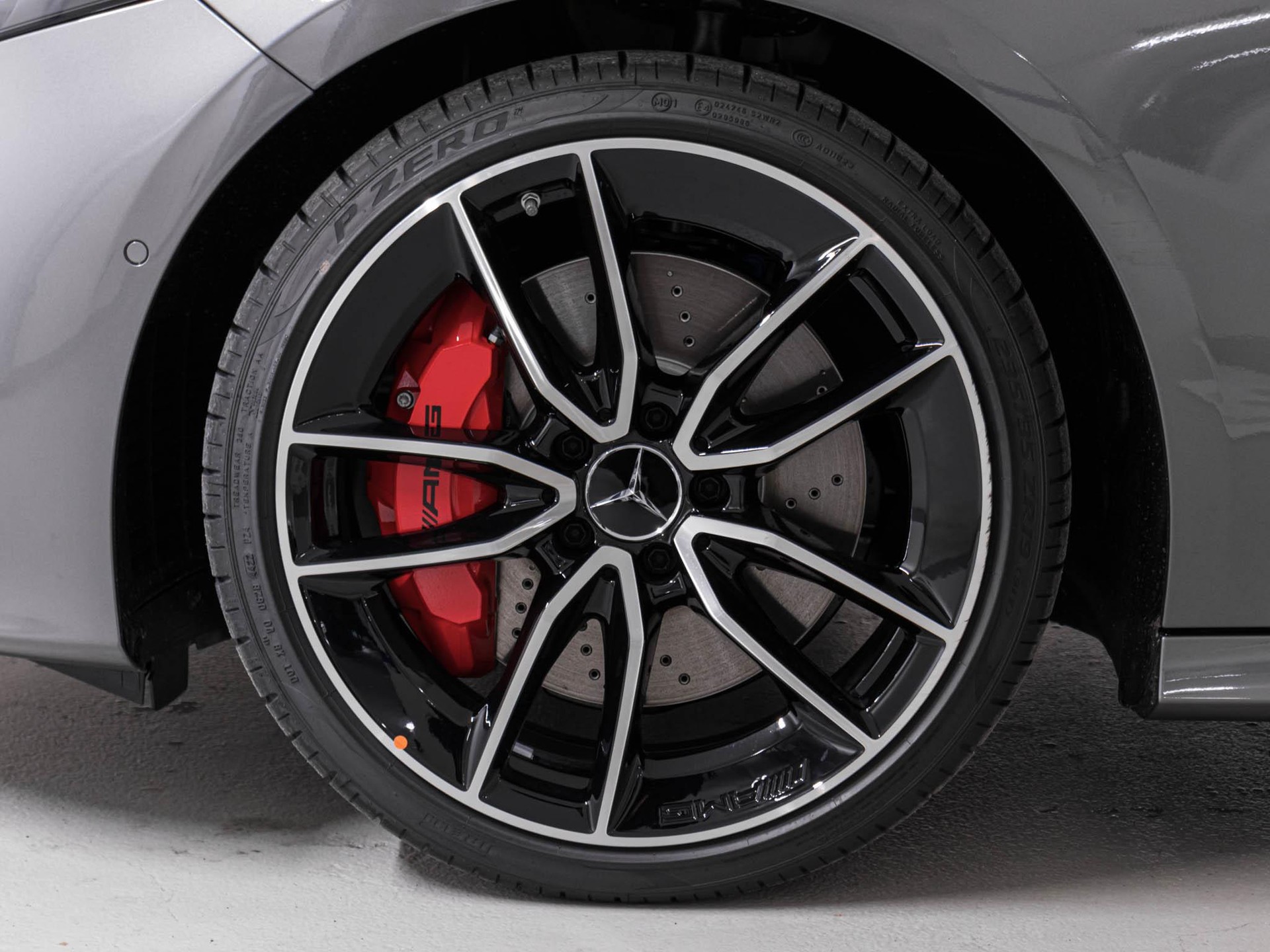 MERCEDES-BENZ A 35 AMG 4matic-image-14