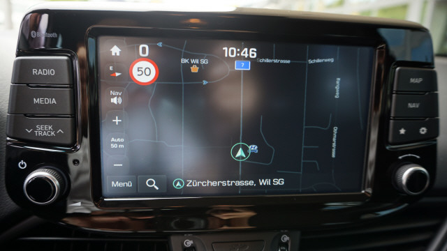 HYUNDAI i30 1.4 T-GDi Amplia-image-13