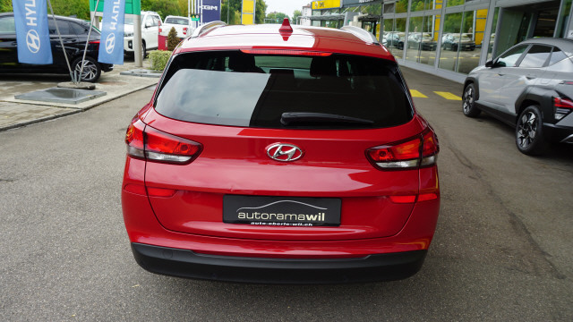 HYUNDAI i30 1.4 T-GDi Amplia-image-5