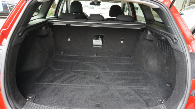 HYUNDAI i30 1.4 T-GDi Amplia-image-7