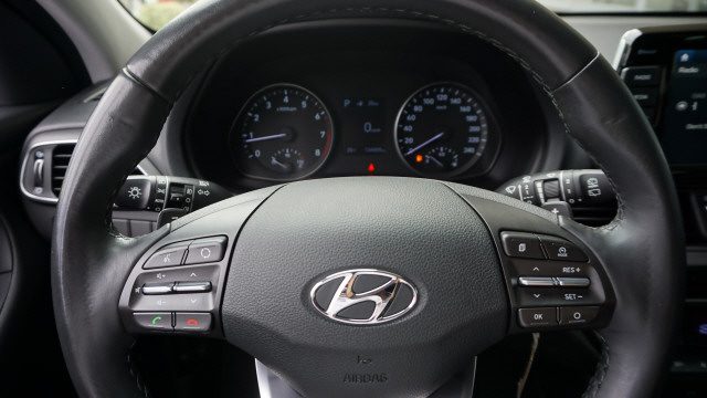 HYUNDAI i30 1.4 T-GDi Amplia-image-11