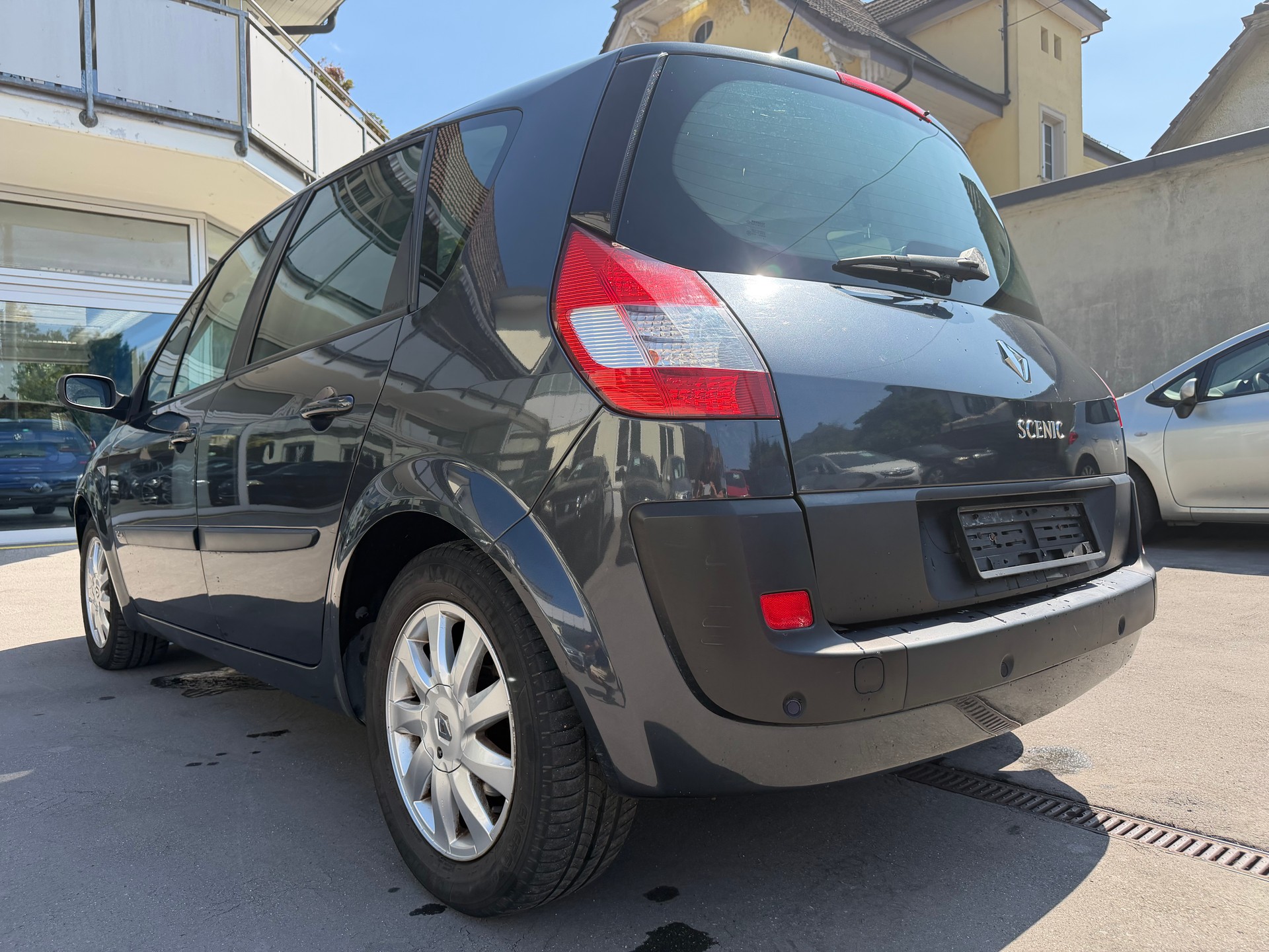 RENAULT Scénic 2.0 16V Dynamique-image-7