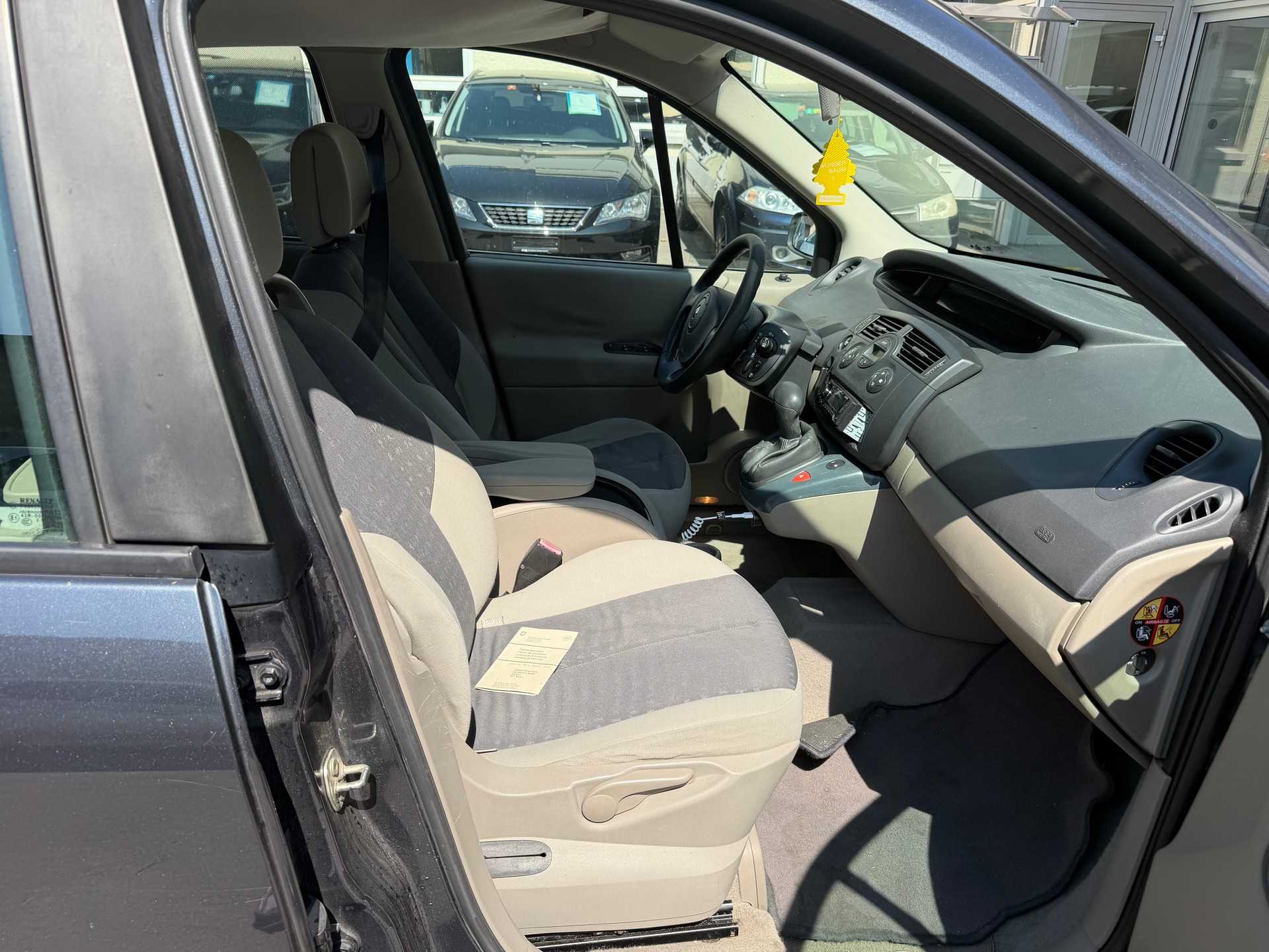 RENAULT Scénic 2.0 16V Dynamique-image-13