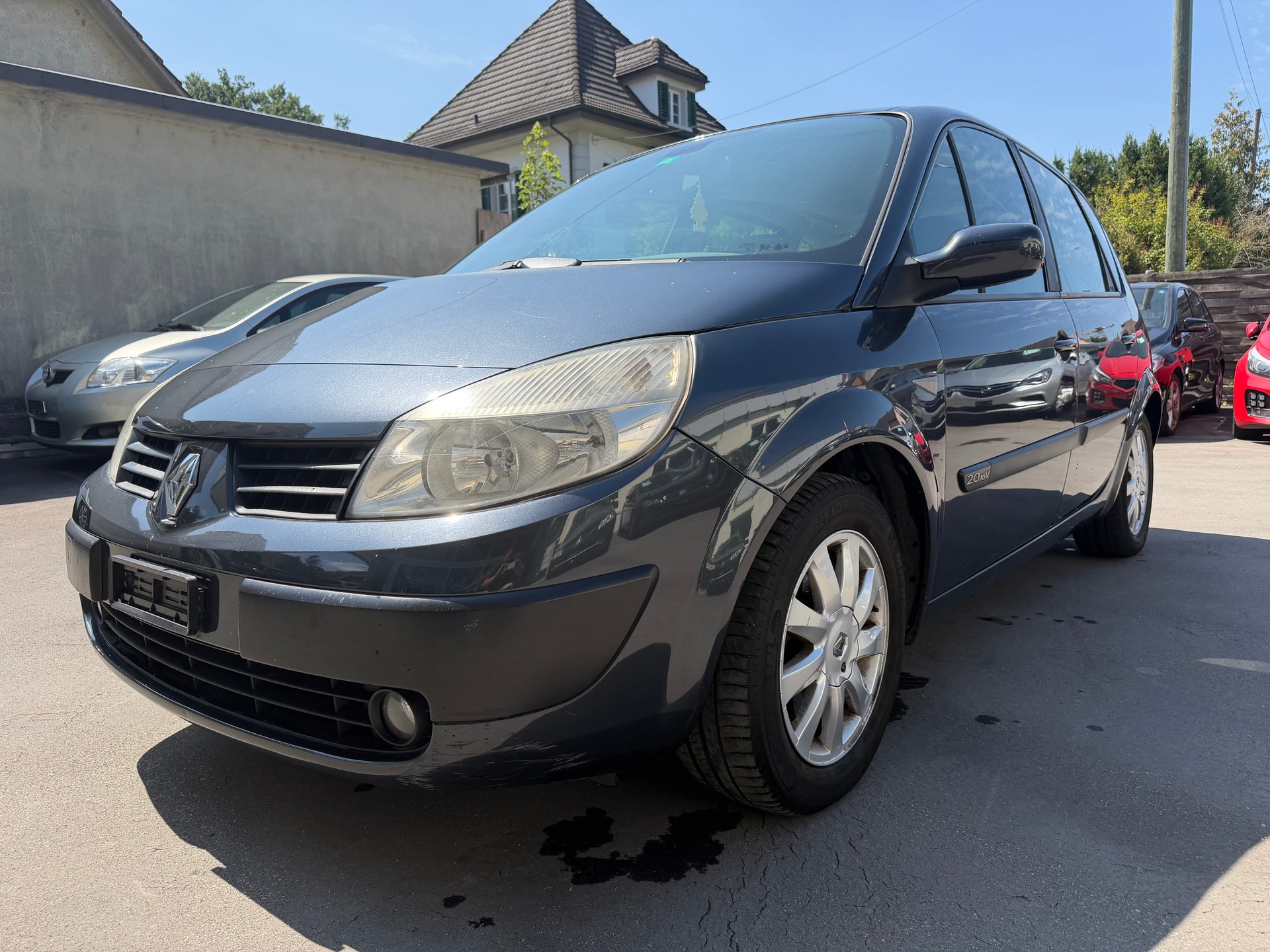 RENAULT Scénic 2.0 16V Dynamique-image-1