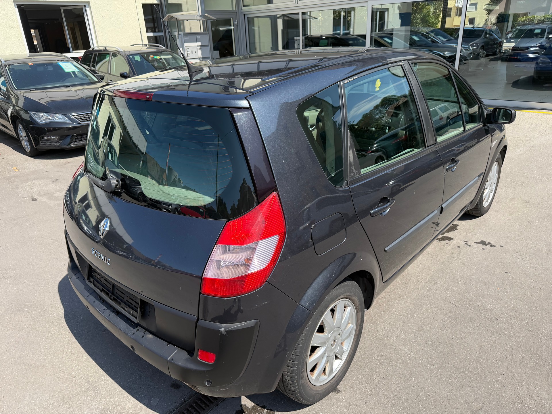 RENAULT Scénic 2.0 16V Dynamique-image-4