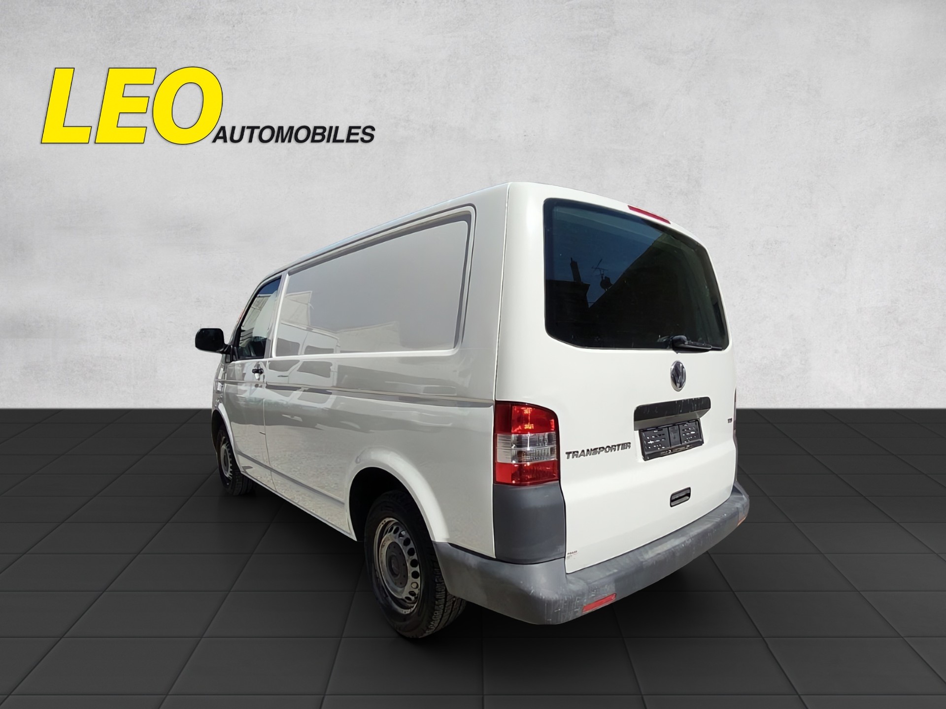 VW T5 2.0 TDI-image-2