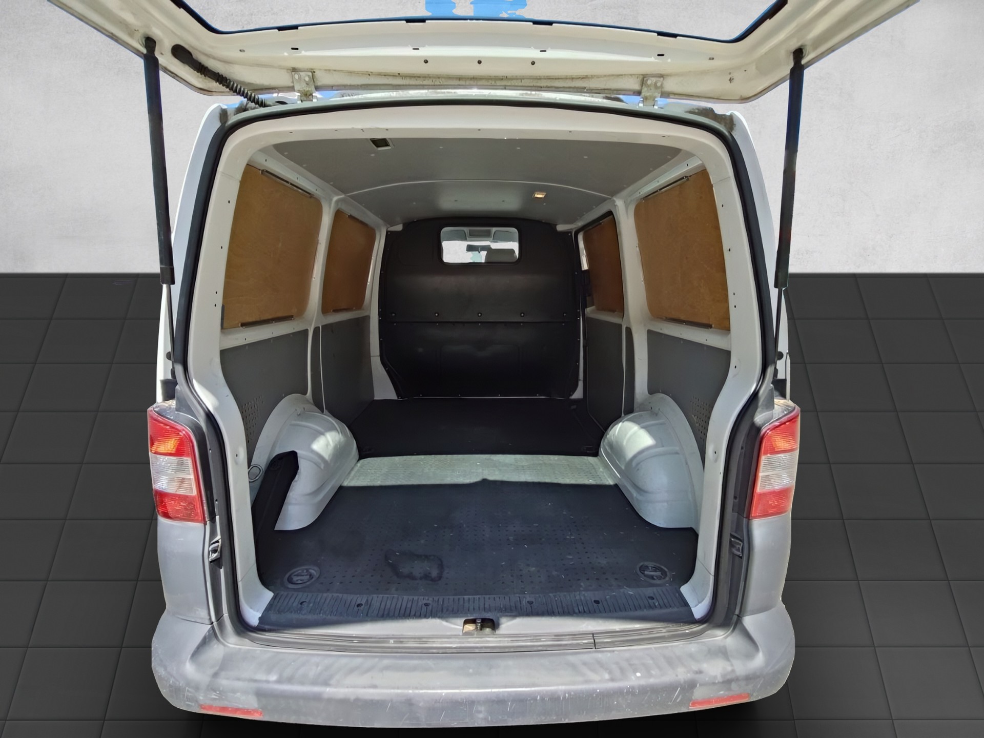 VW T5 2.0 TDI-image-10