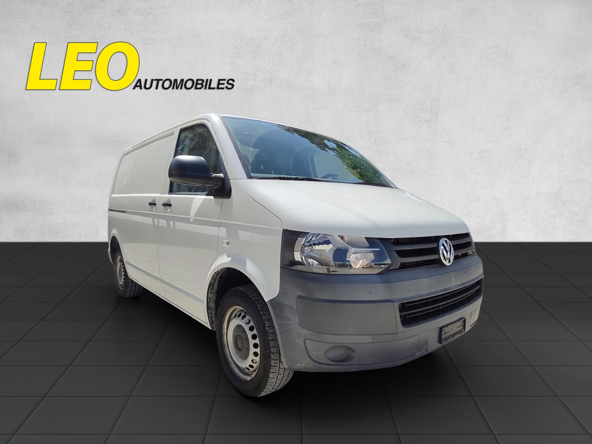 VW T5 2.0 TDI-image-0