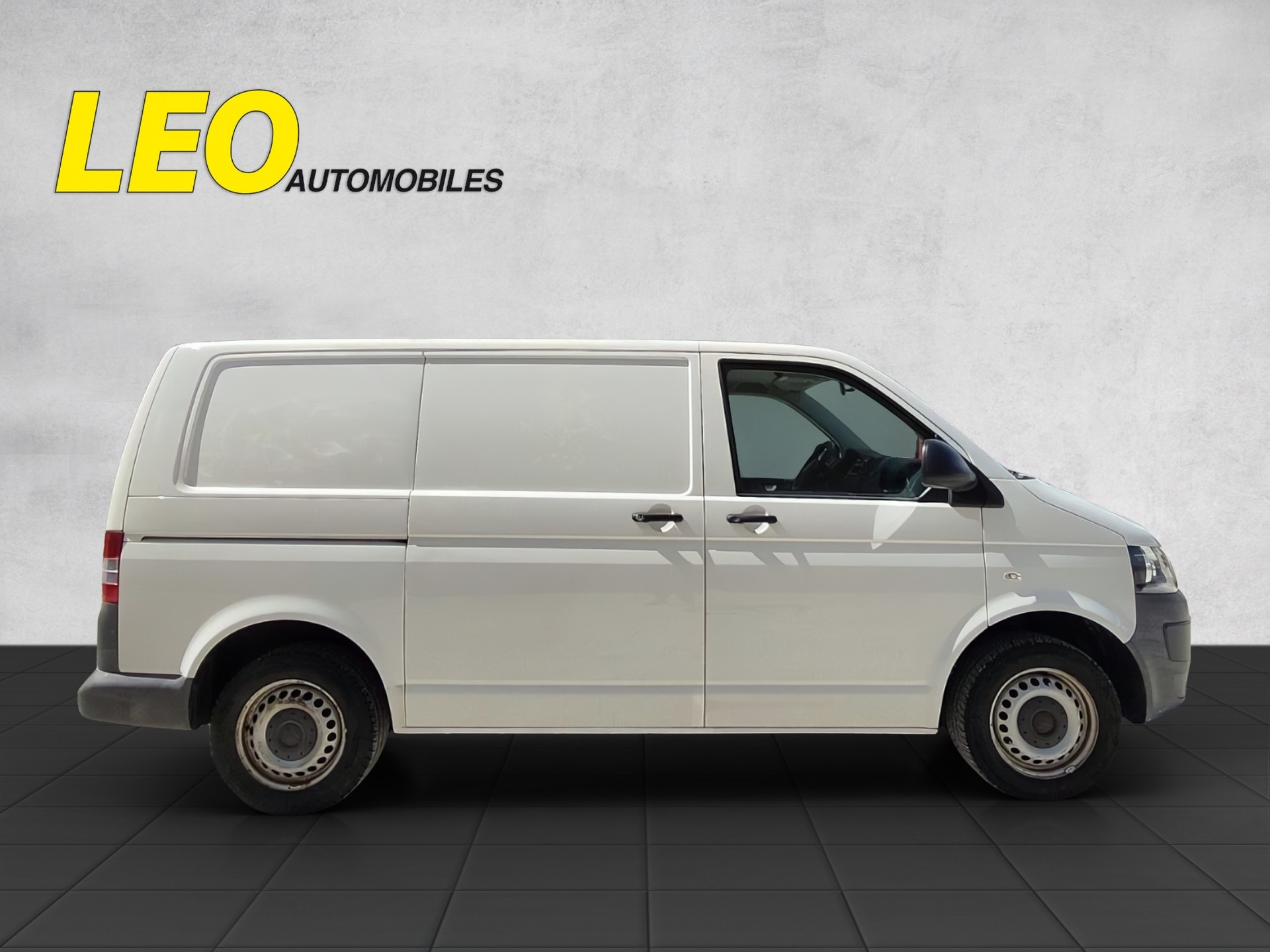 VW T5 2.0 TDI-image-5