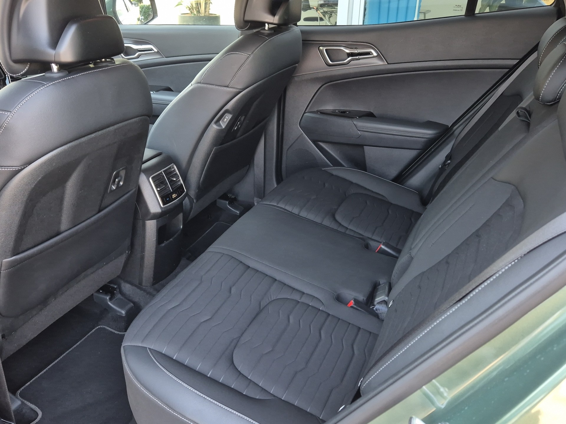 KIA Sportage 1.6T-GDi HEV Power+ 4x4 AT-image-19