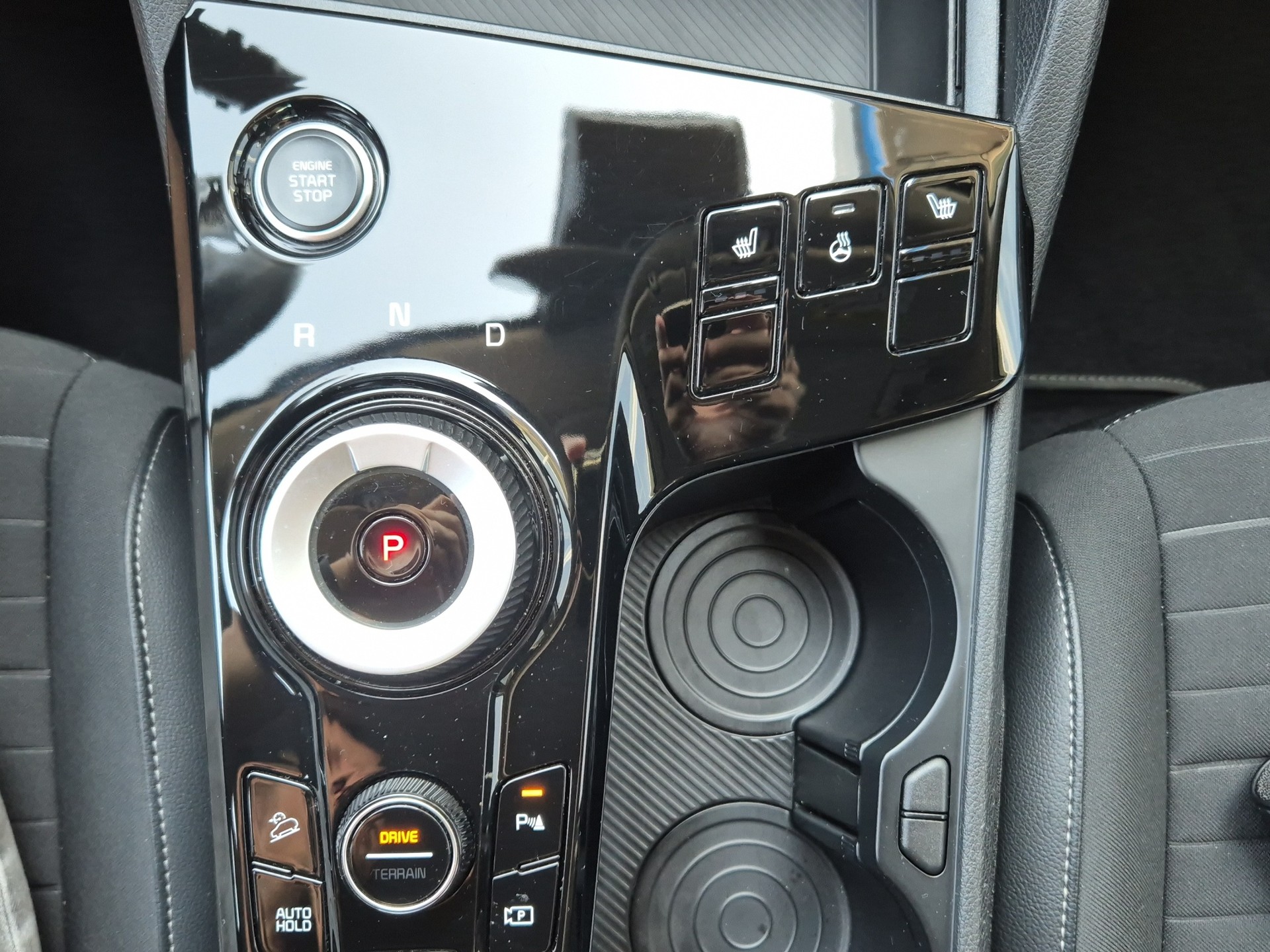 KIA Sportage 1.6T-GDi HEV Power+ 4x4 AT-image-13