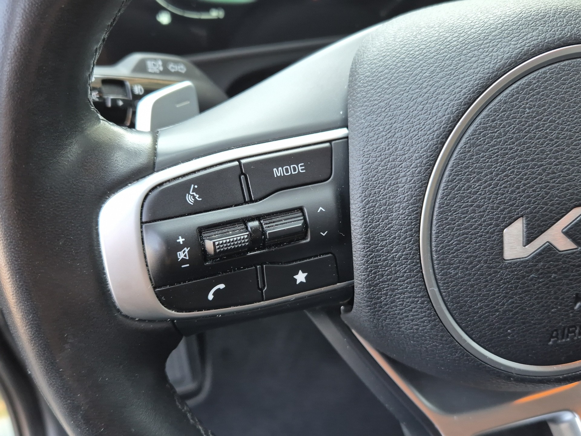 KIA Sportage 1.6T-GDi HEV Power+ 4x4 AT-image-16