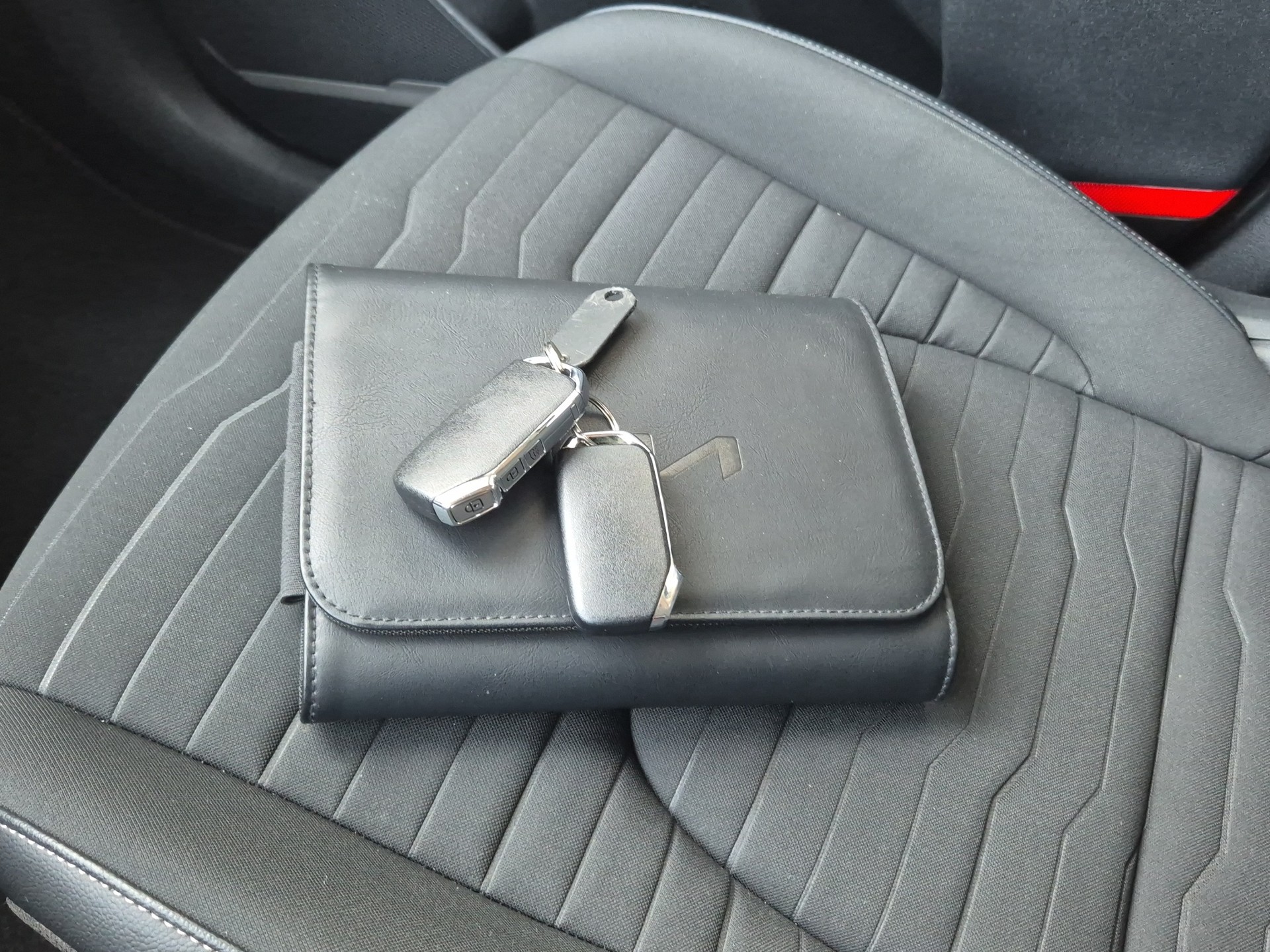 KIA Sportage 1.6T-GDi HEV Power+ 4x4 AT-image-9