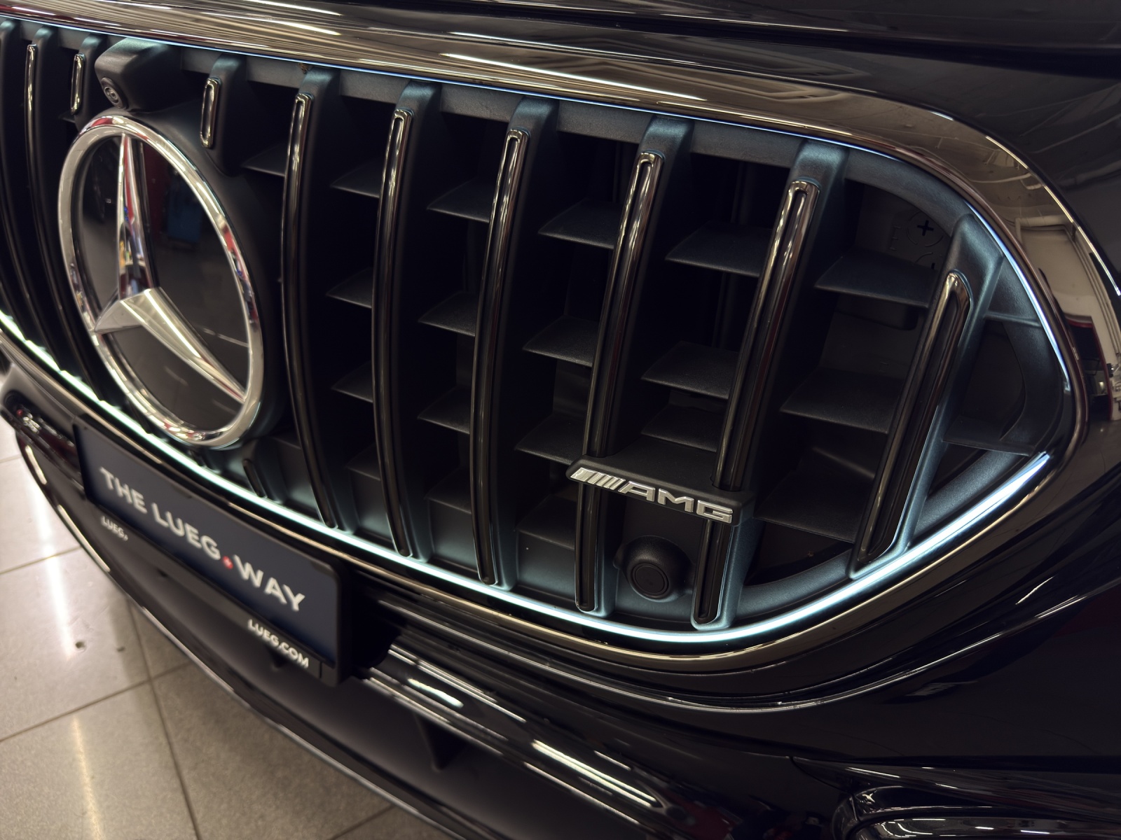 MERCEDES-BENZ E 53 AMG Hybrid 4M / DISTRONIC / 360 Grad Kamera / Panorama-Dach-image-15