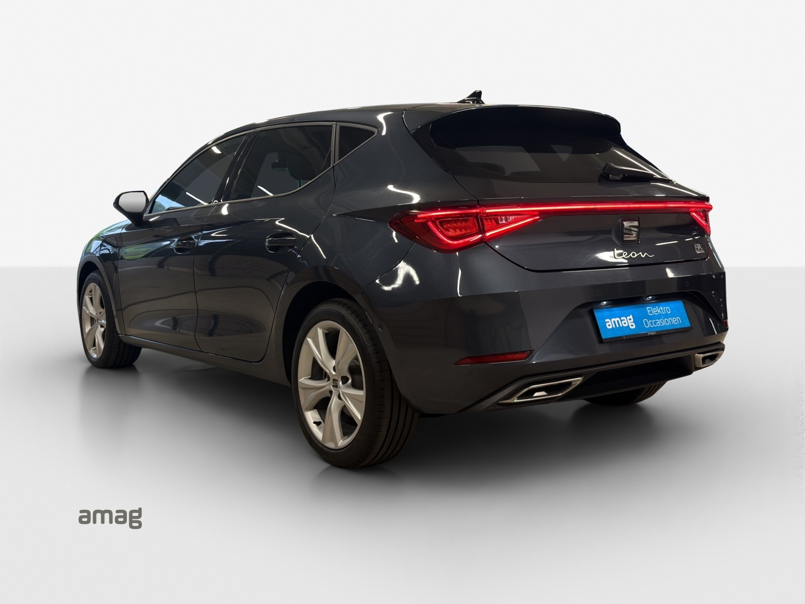 SEAT Leon 1.5 eHybrid pHEV DSG FR-image-2