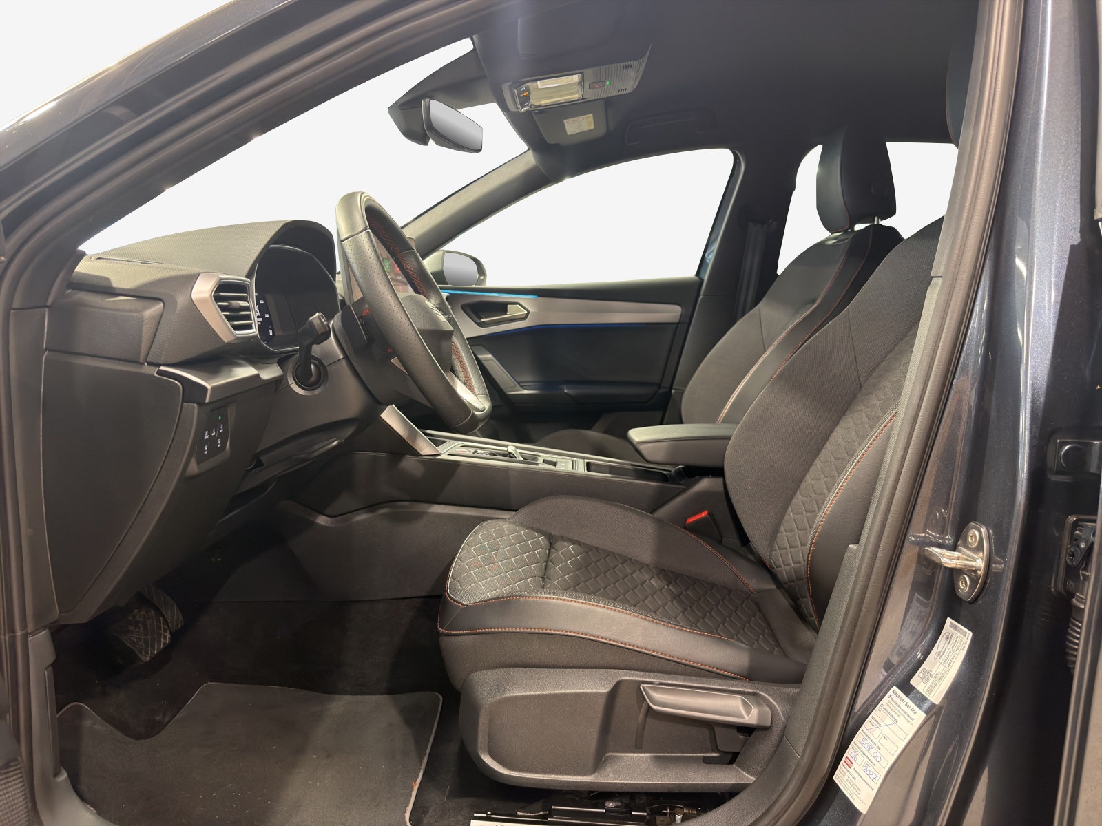 SEAT Leon 1.5 eHybrid pHEV DSG FR-image-7