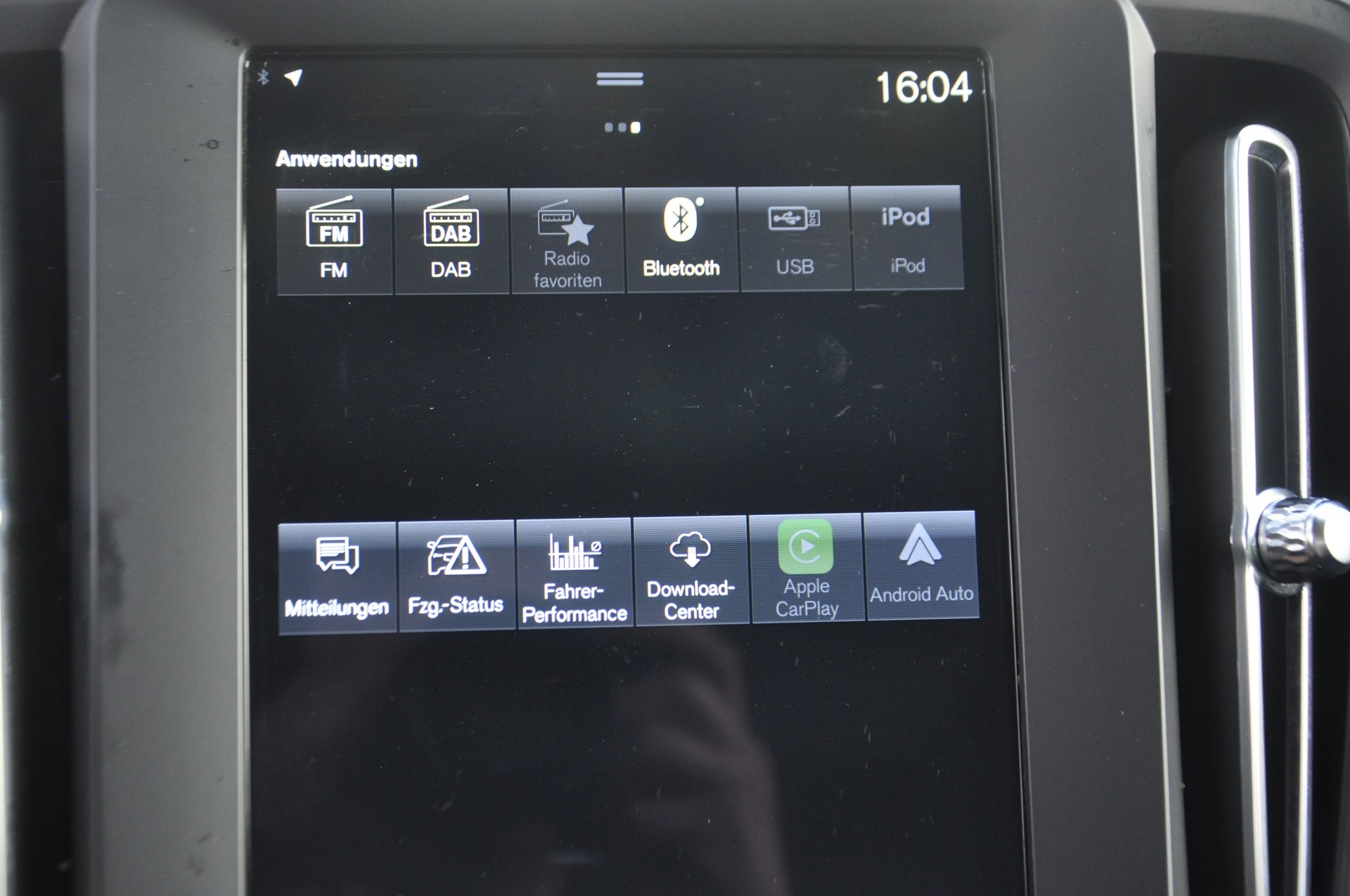 VOLVO XC40 T2 Momentum Light Geartronic-image-12