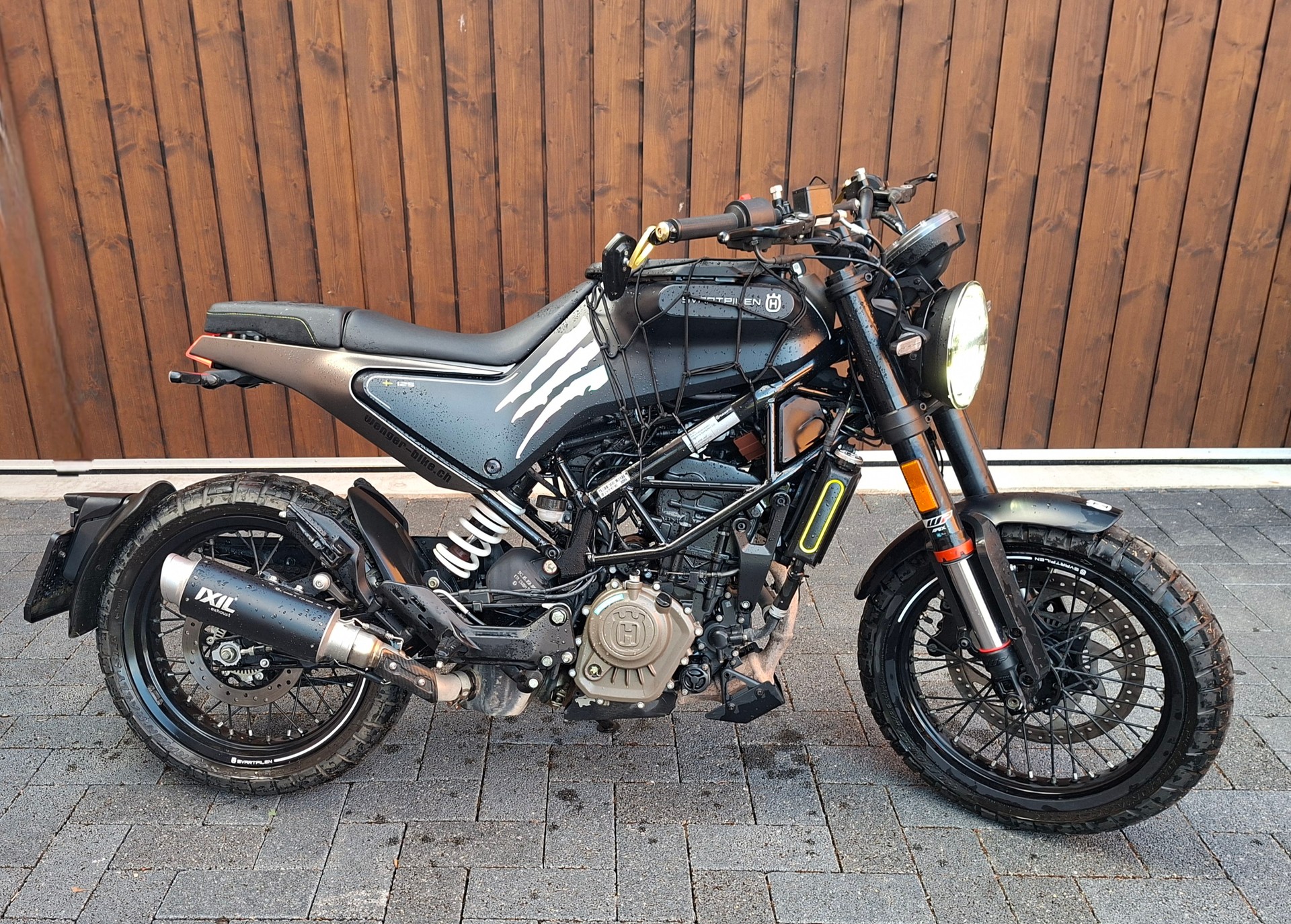 HUSQVARNA Svartpilen 801-image-3