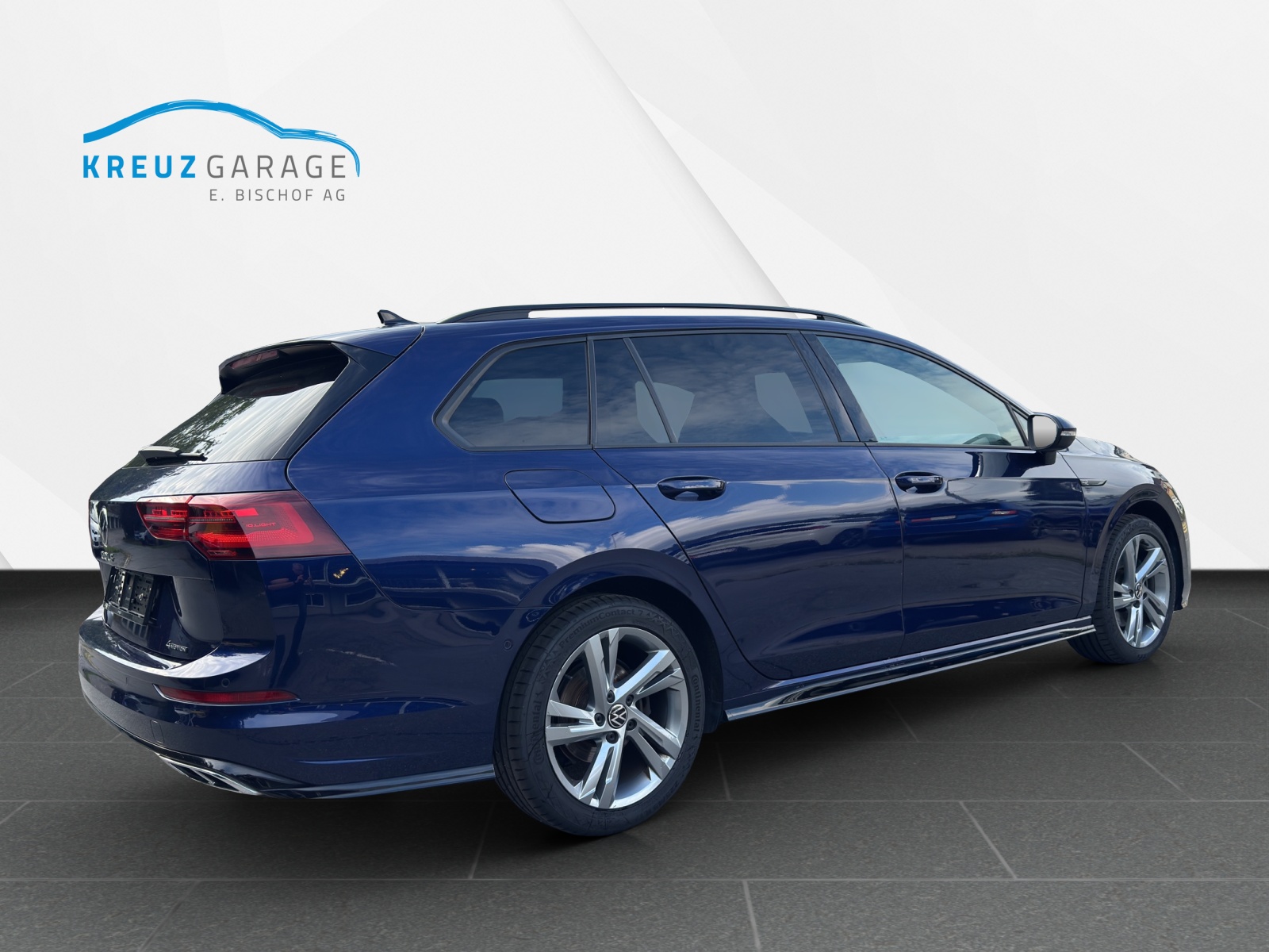 VW Golf Variant 2.0 TDI R-Line DSG 4Motion-image-4
