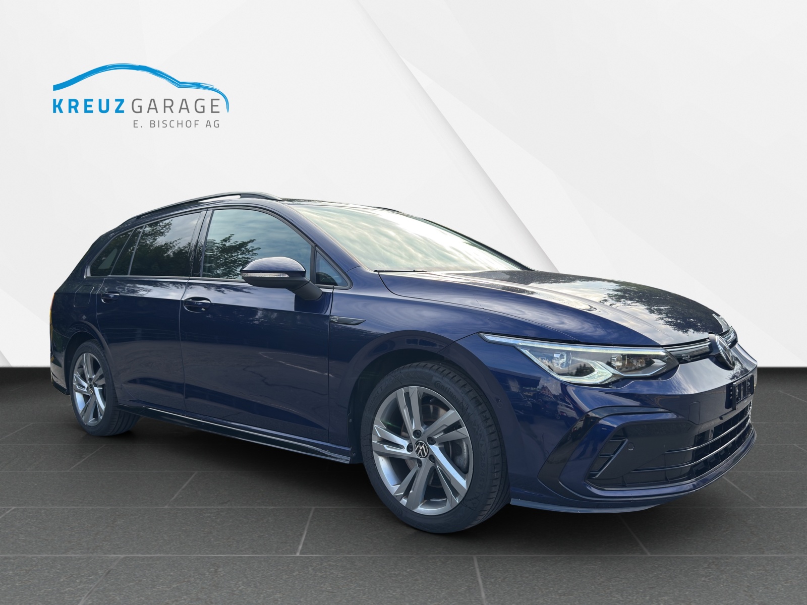 VW Golf Variant 2.0 TDI R-Line DSG 4Motion-image-2