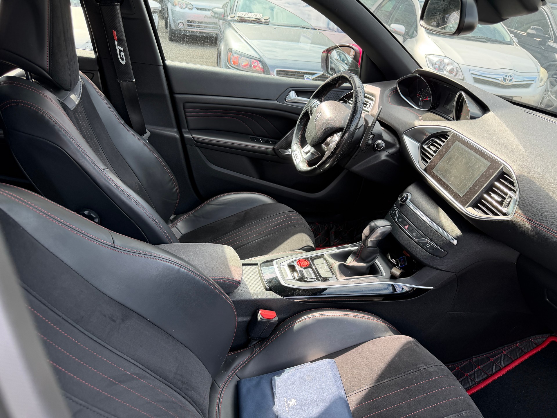 PEUGEOT 308 SW 2.0 BlueHDI GT Automatic-image-6