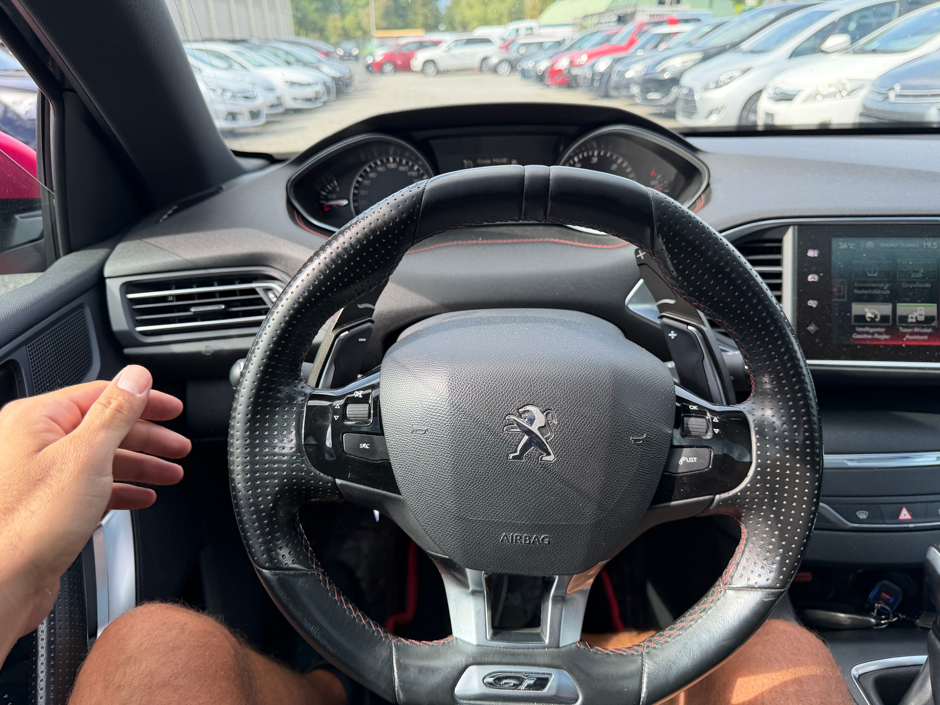 PEUGEOT 308 SW 2.0 BlueHDI GT Automatic-image-7