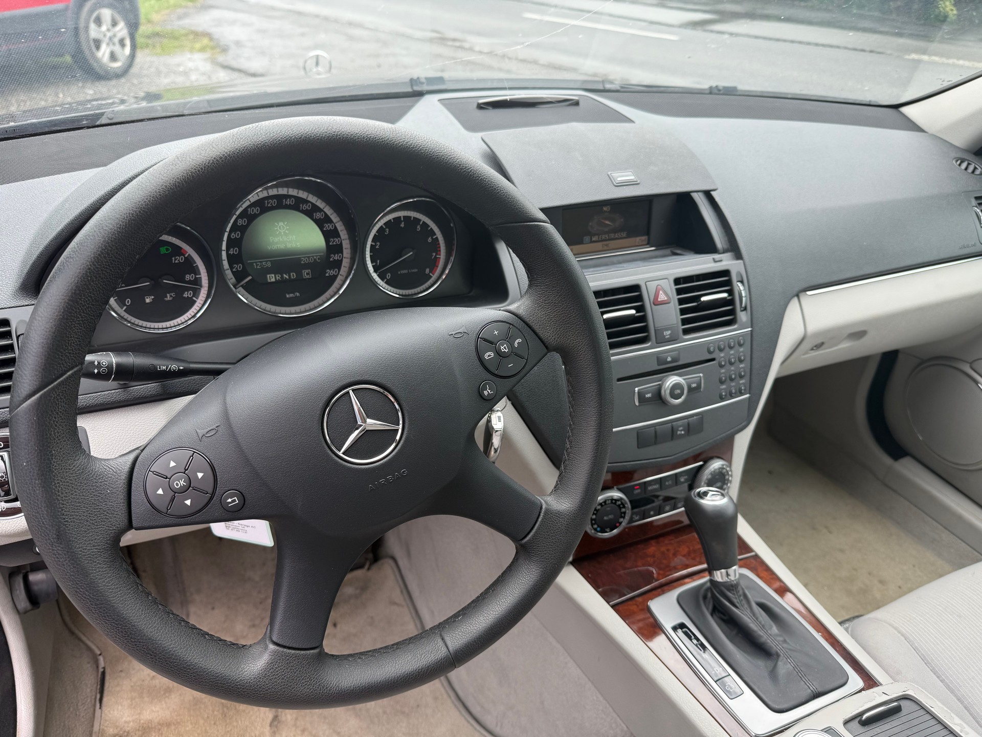 MERCEDES-BENZ C 350 Elégance 4Matic 7G-Tronic-image-10