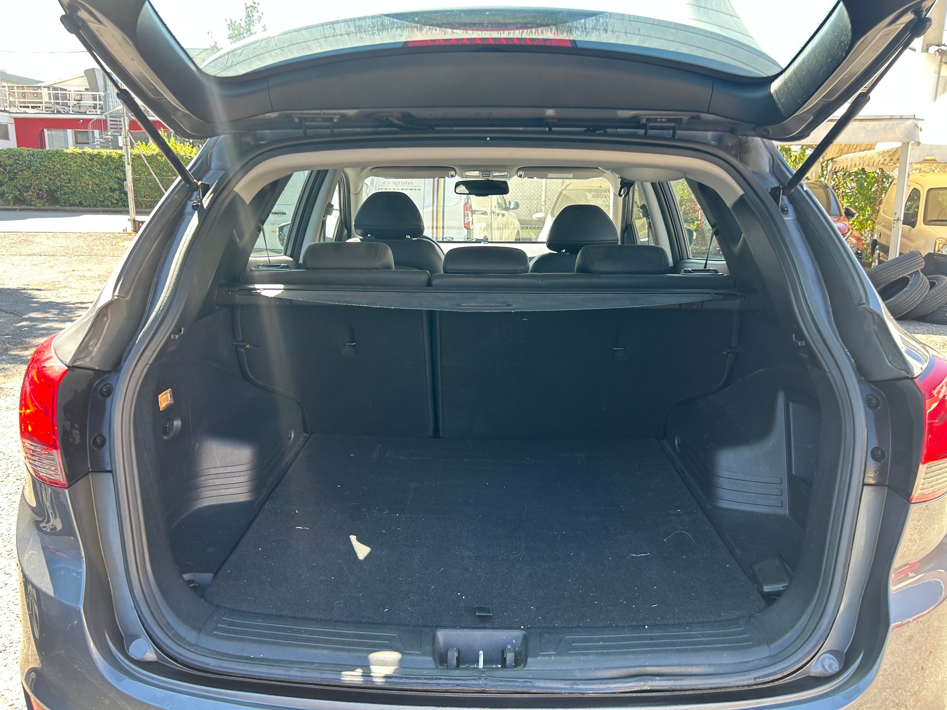 HYUNDAI iX 35 1.7 CRDi Style 2WD-image-5