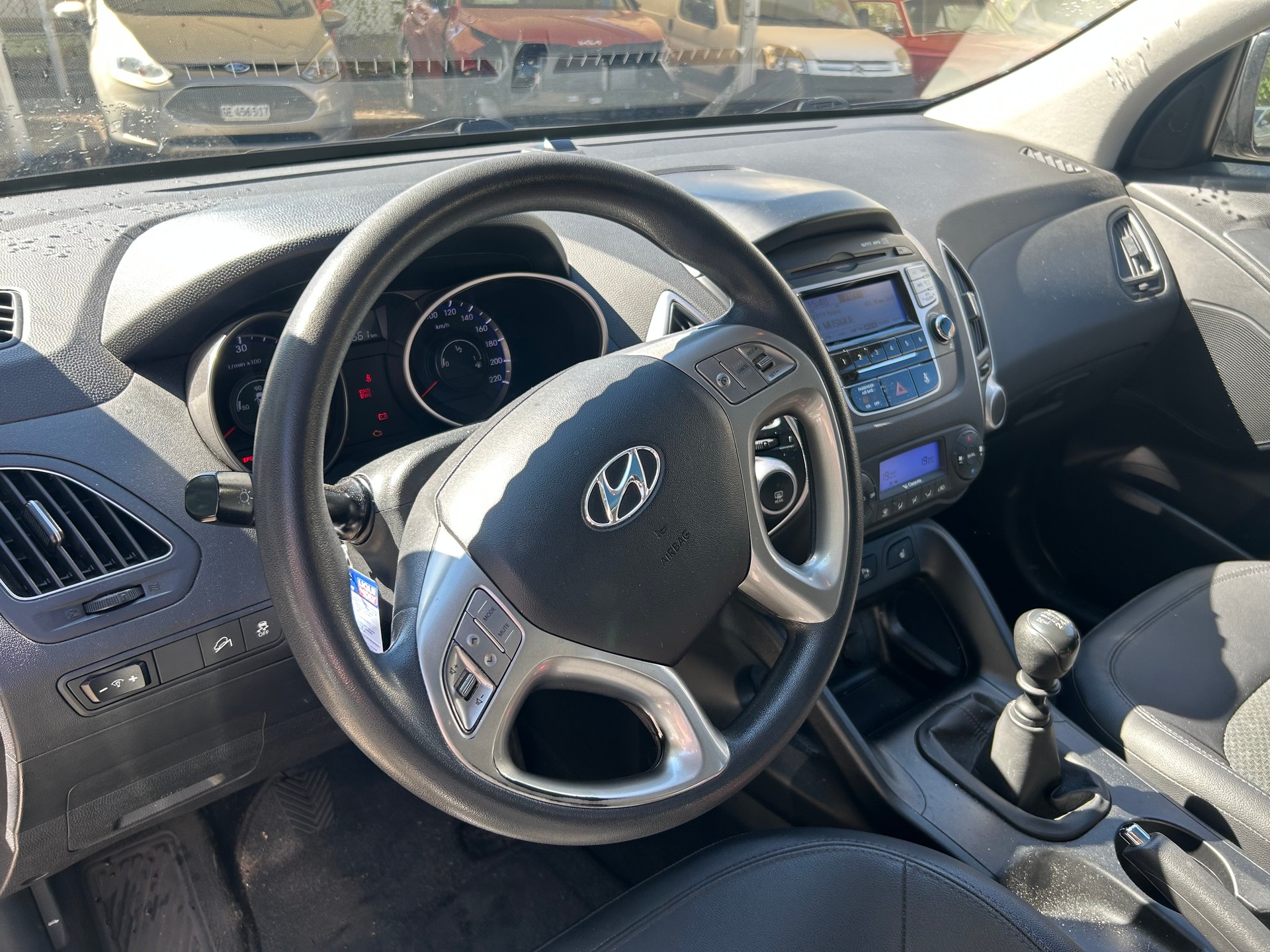 HYUNDAI iX 35 1.7 CRDi Style 2WD-image-11