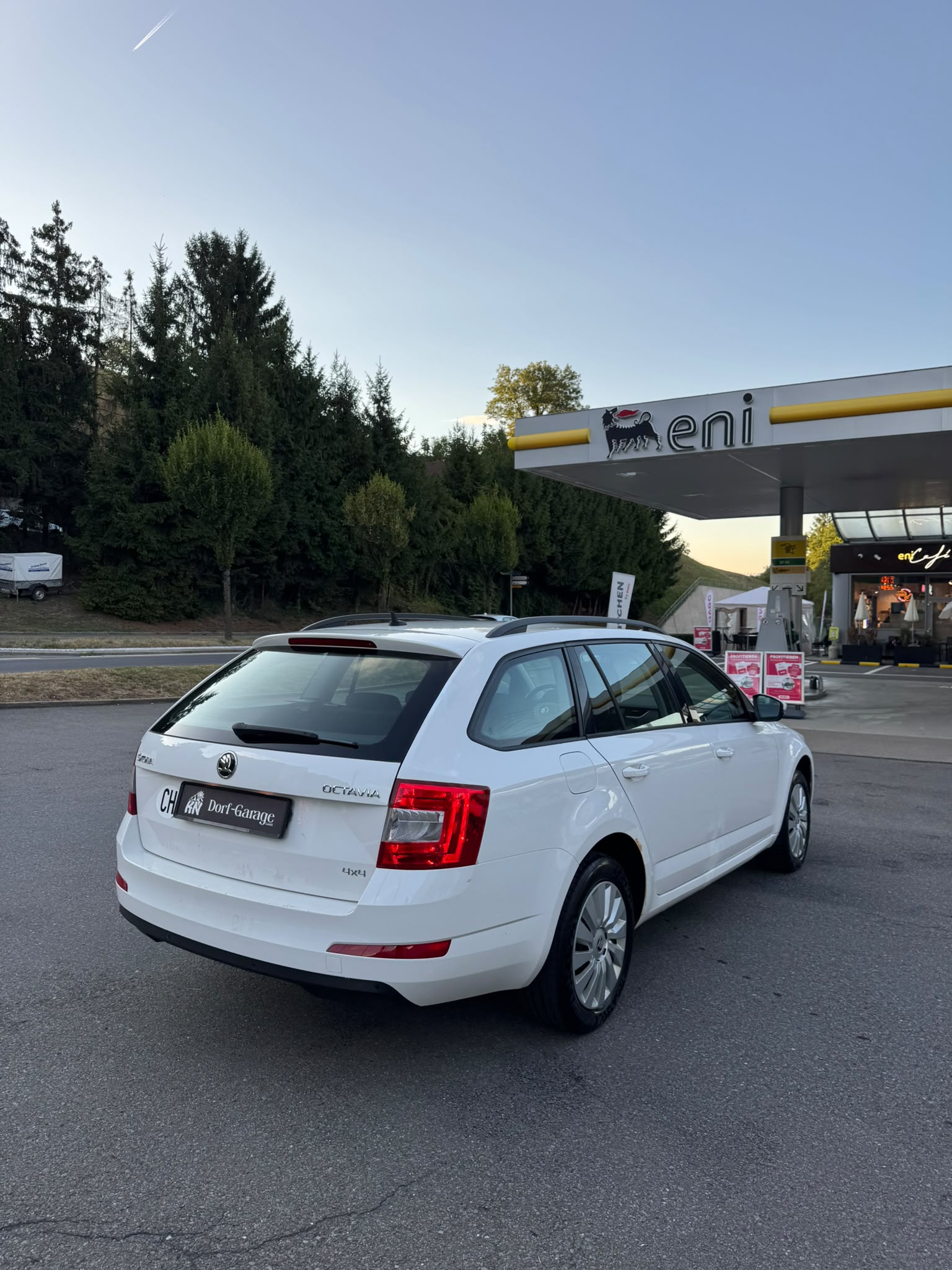 SKODA Octavia Combi 1.6 TDI Style 4x4-image-6