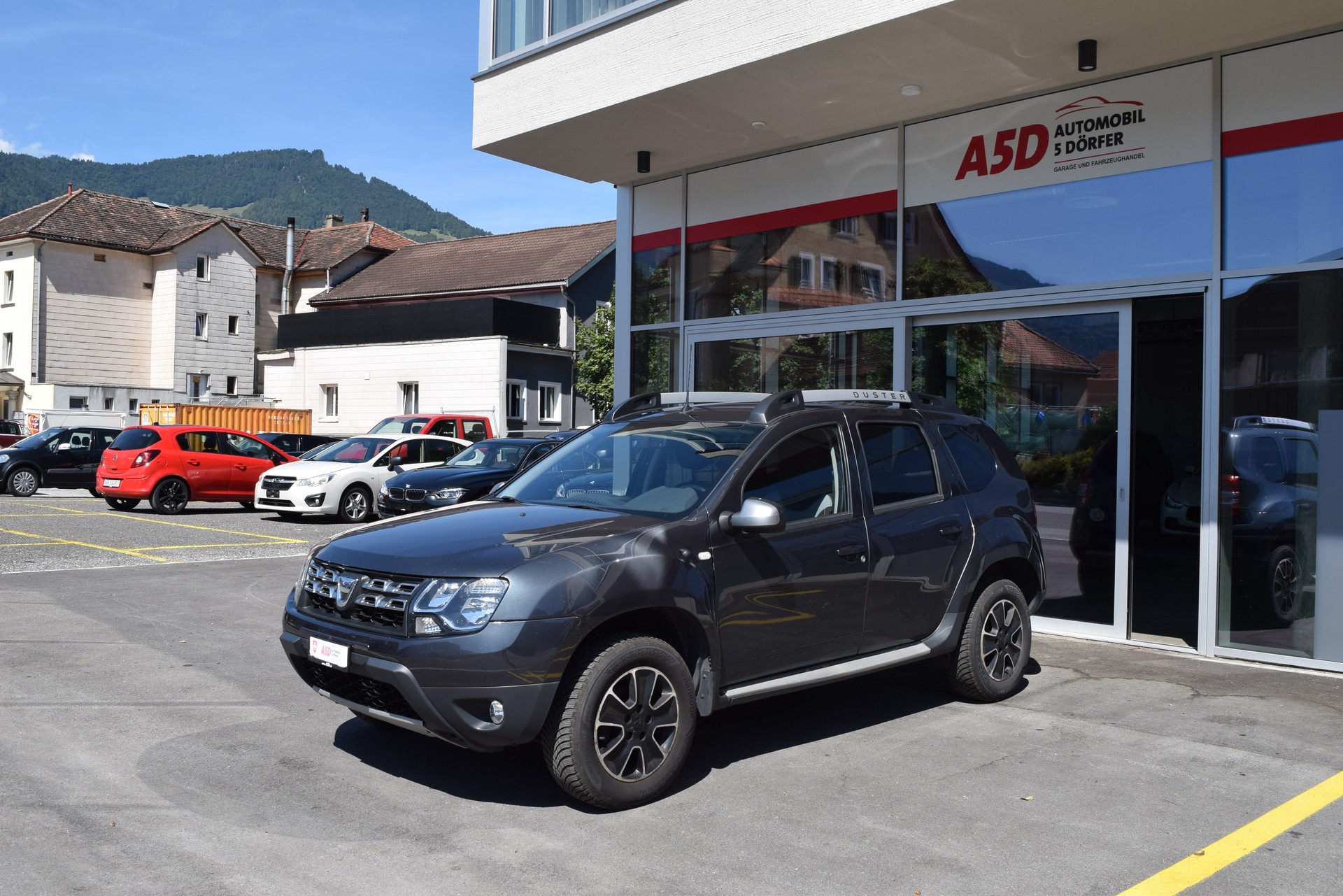 DACIA Duster 1.2 T Privilège 4x4-showroom-element-2