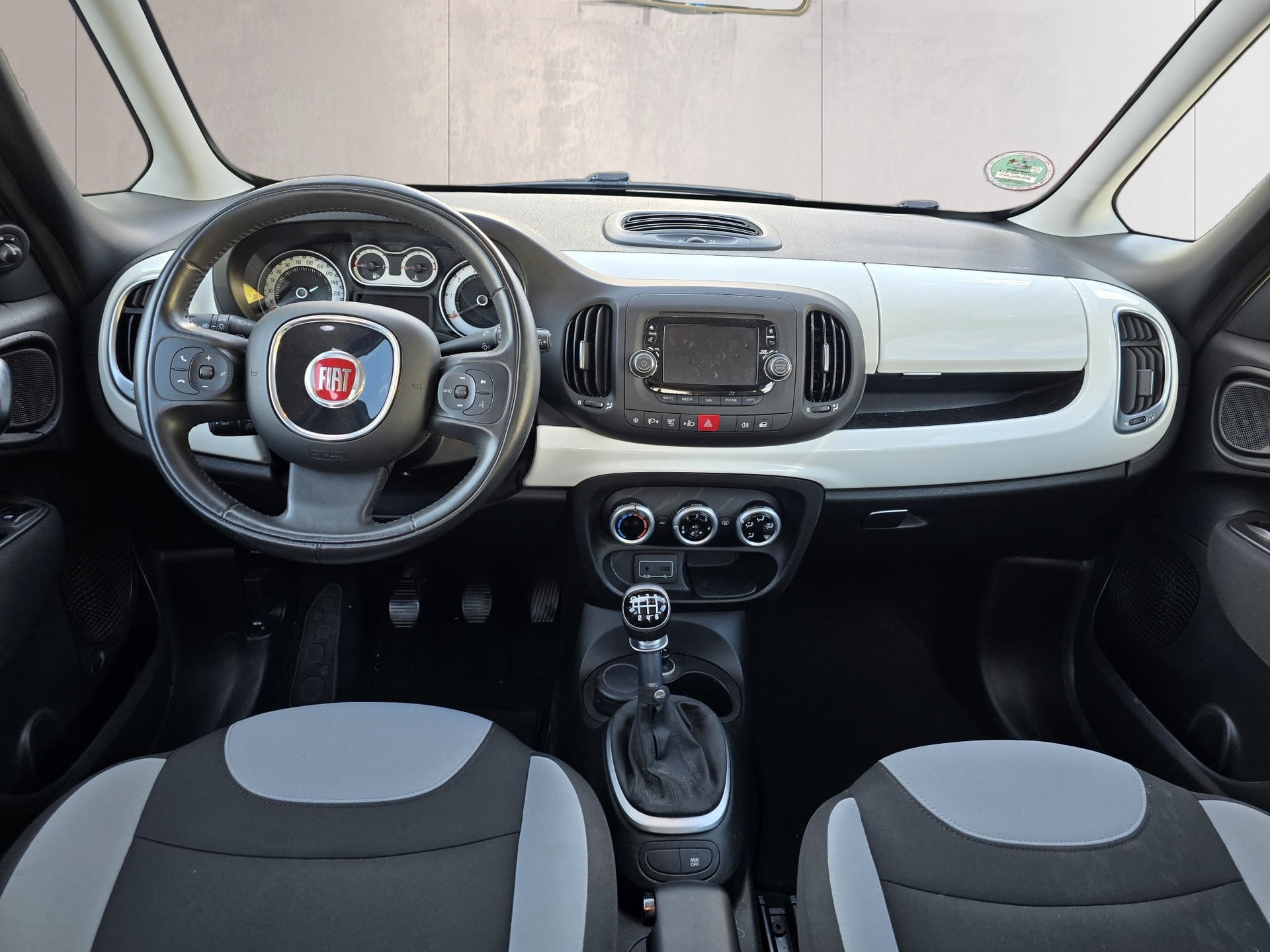 FIAT 500L 1.4 TB 16V Pop Star-image-8