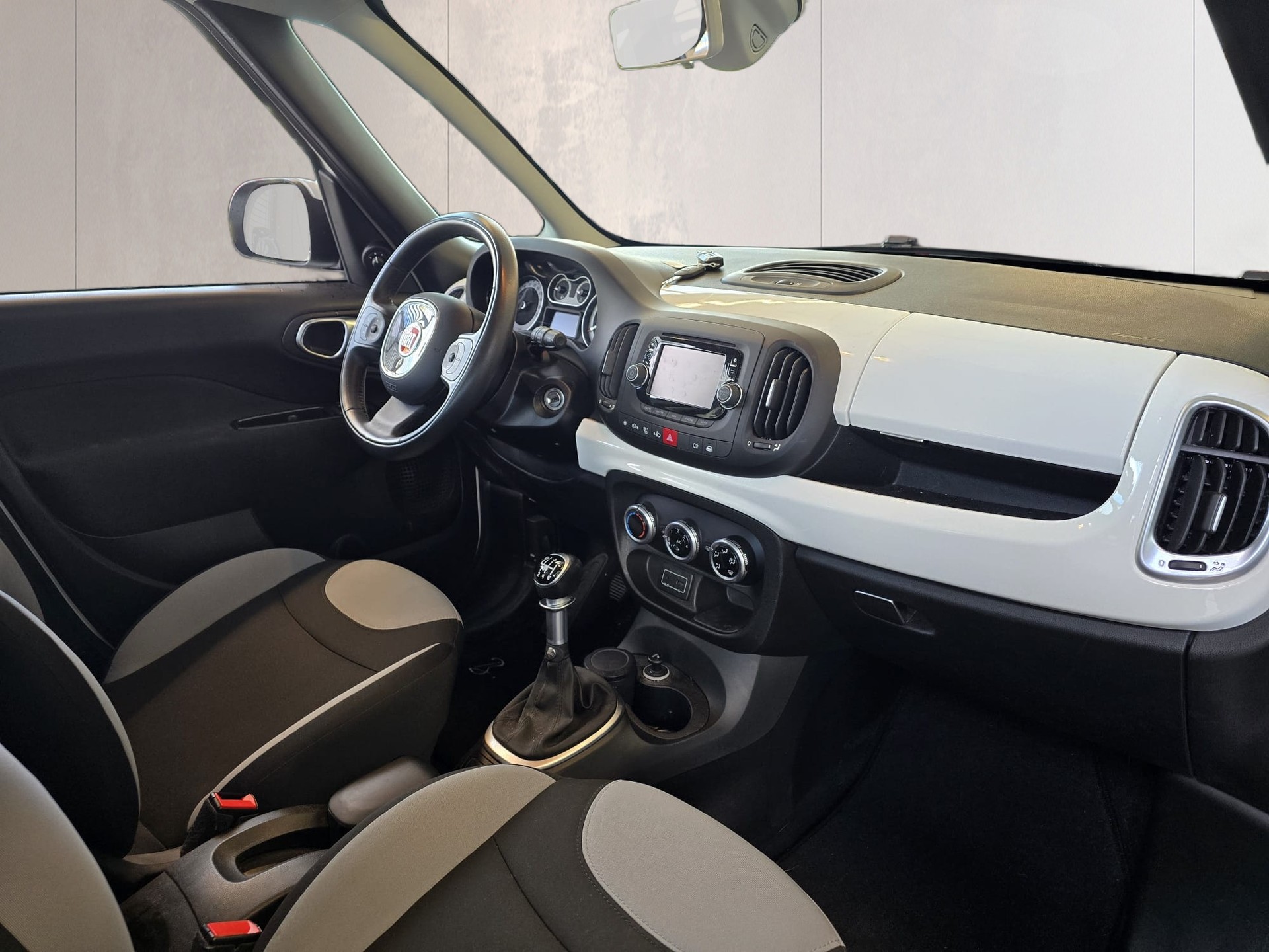 FIAT 500L 1.4 TB 16V Pop Star-image-16