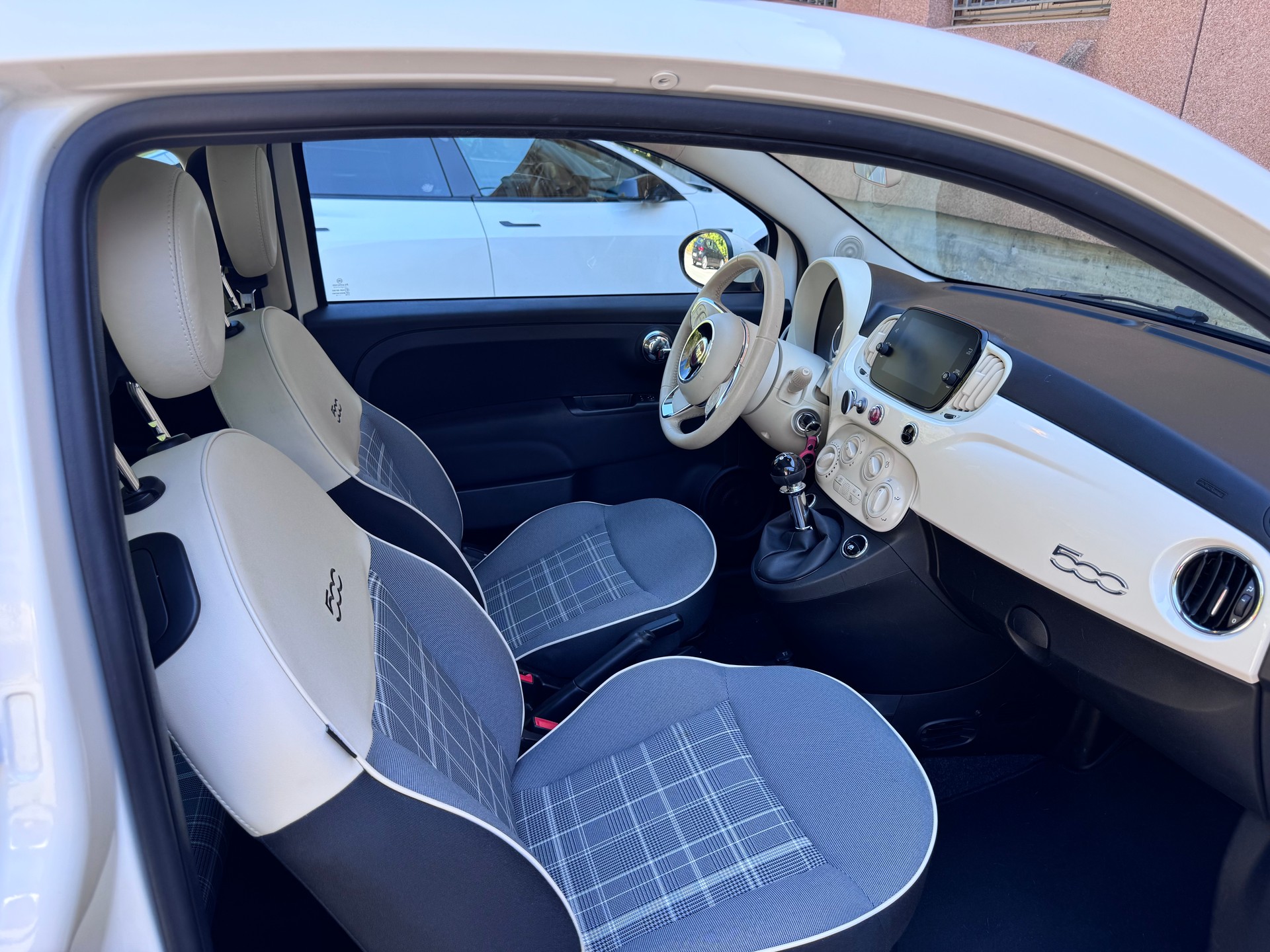 FIAT 1.2 Lounge-image-5