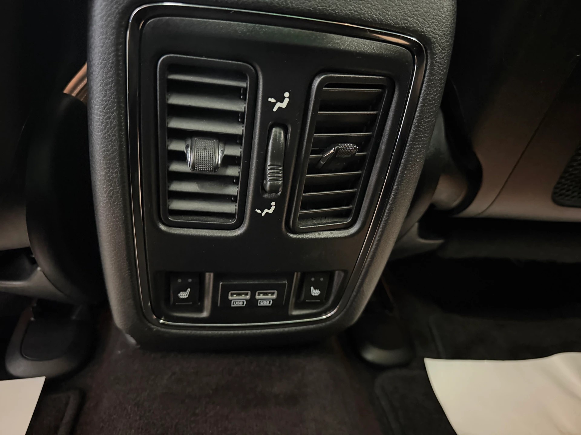 JEEP Grand Cherokee 6.4 V8 HEMI SRT8 Automatic | Frisch ab Service | Sternenhimmel | KW Federn-image-25
