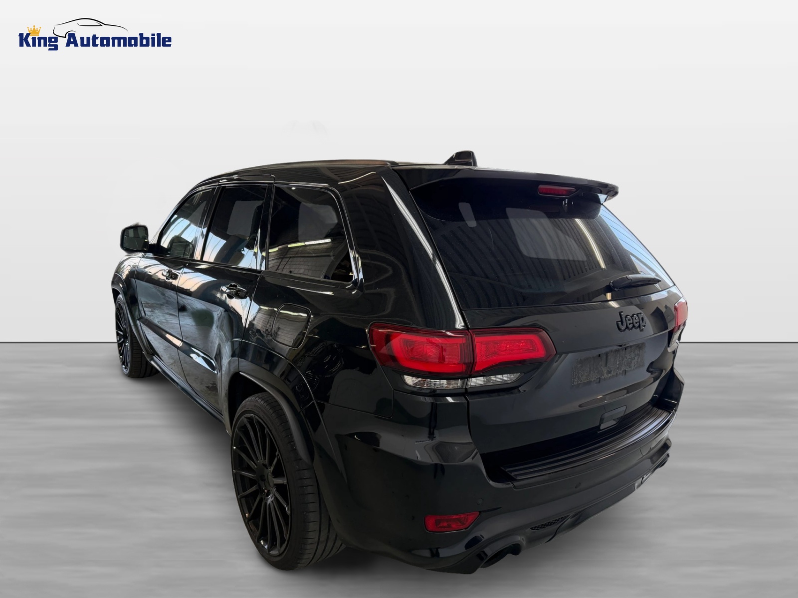 JEEP Grand Cherokee 6.4 V8 HEMI SRT8 Automatic | Frisch ab Service | Sternenhimmel | KW Federn-image-4