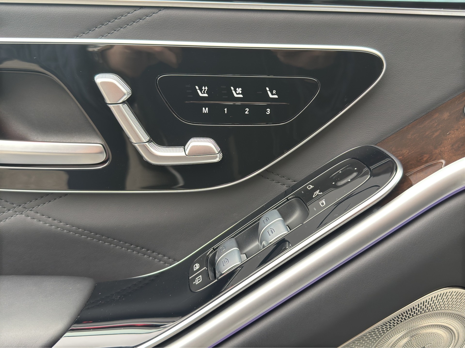 MERCEDES-BENZ S 63 AMG E Performance 4Matic 4x4 Modell 2025 Drive Pilot-image-26