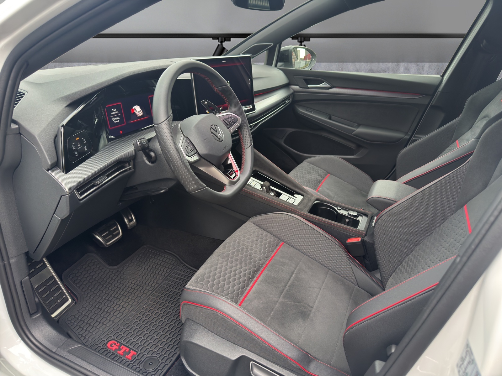 VW Golf 2.0 TSI GTI Clubsport DSG-image-5