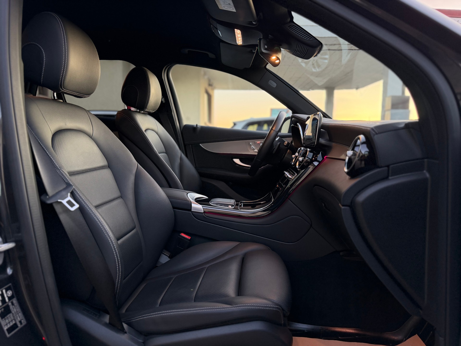 MERCEDES-BENZ GLC 220 d 4Matic 9G-Tronic-image-13