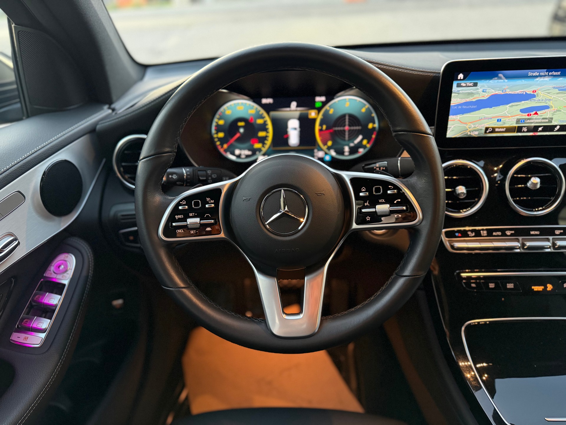MERCEDES-BENZ GLC 220 d 4Matic 9G-Tronic-image-15