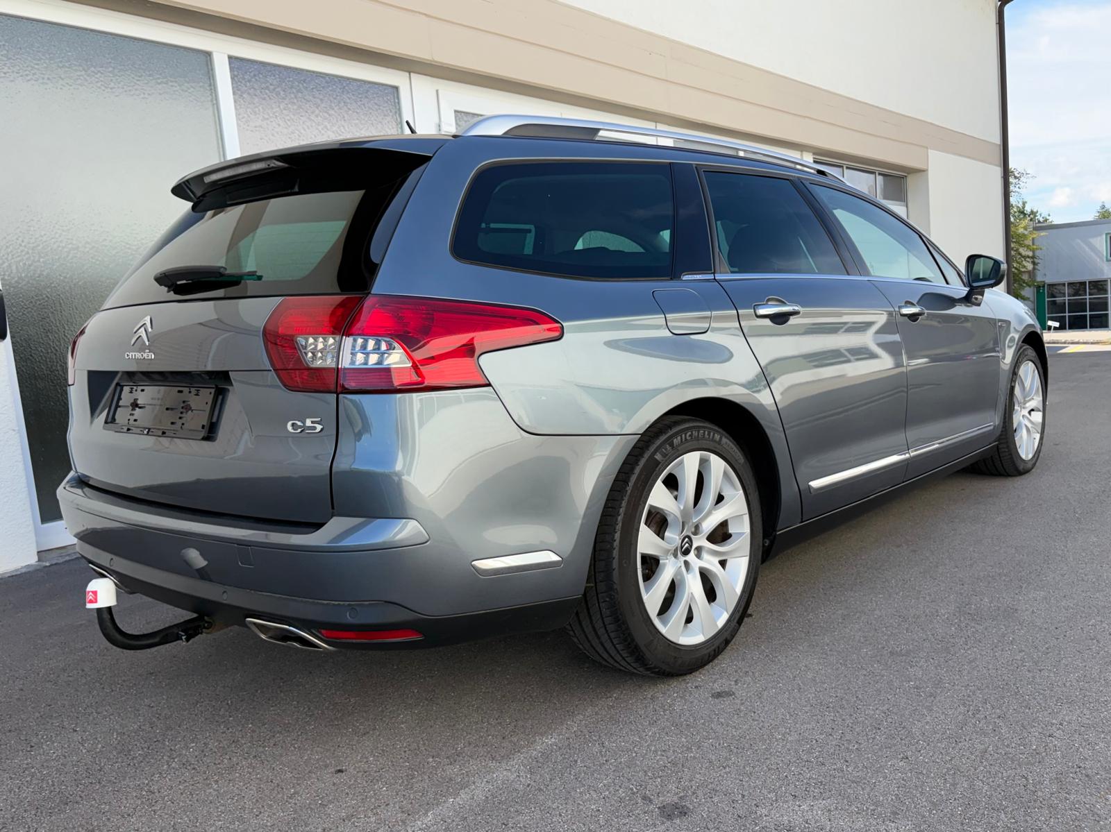 CITROEN C5 Tourer 2.2 HDi Exclusive Automatic-image-2