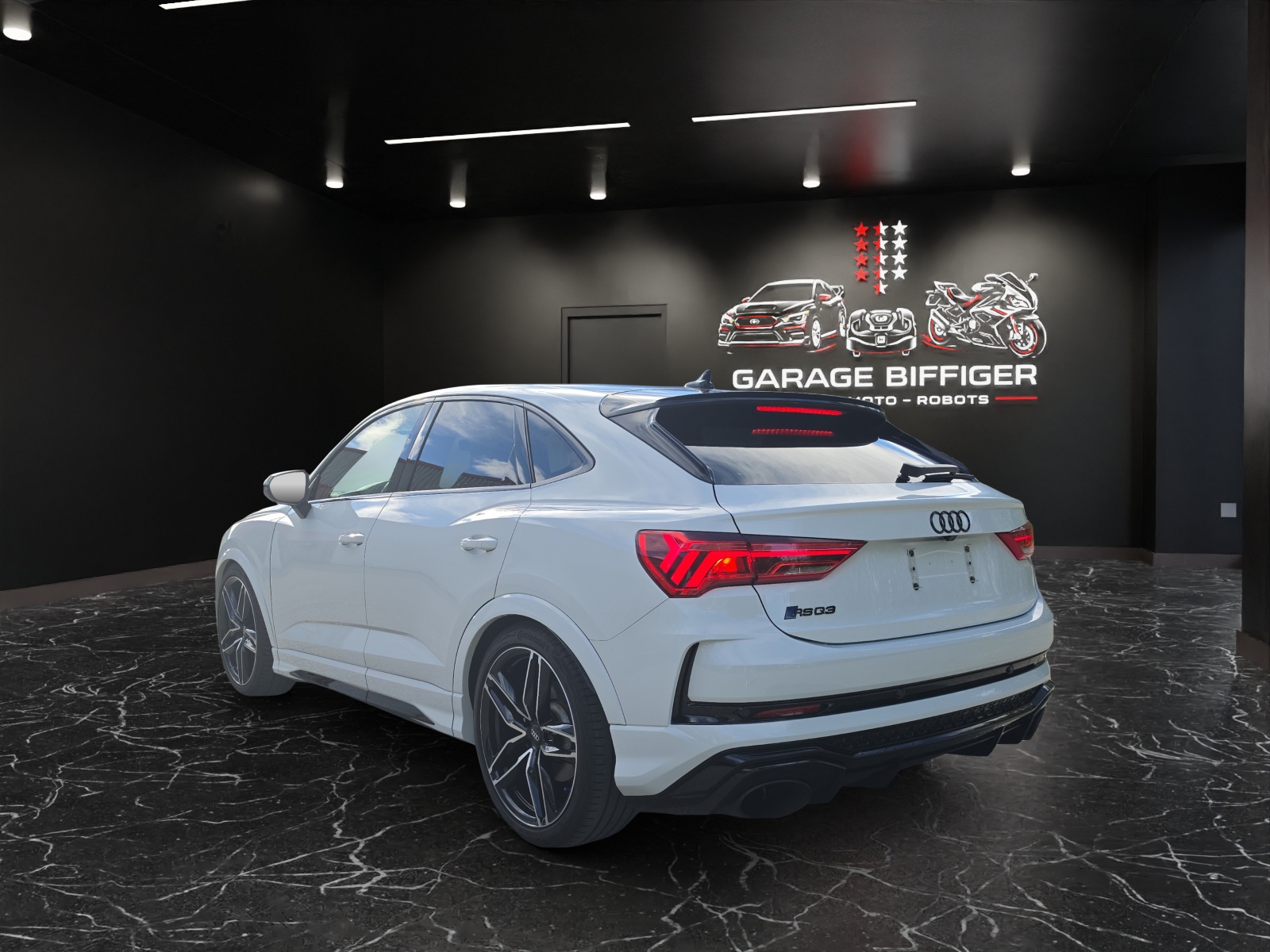 AUDI RS Q3 Sportback quattro S tronic-image-2