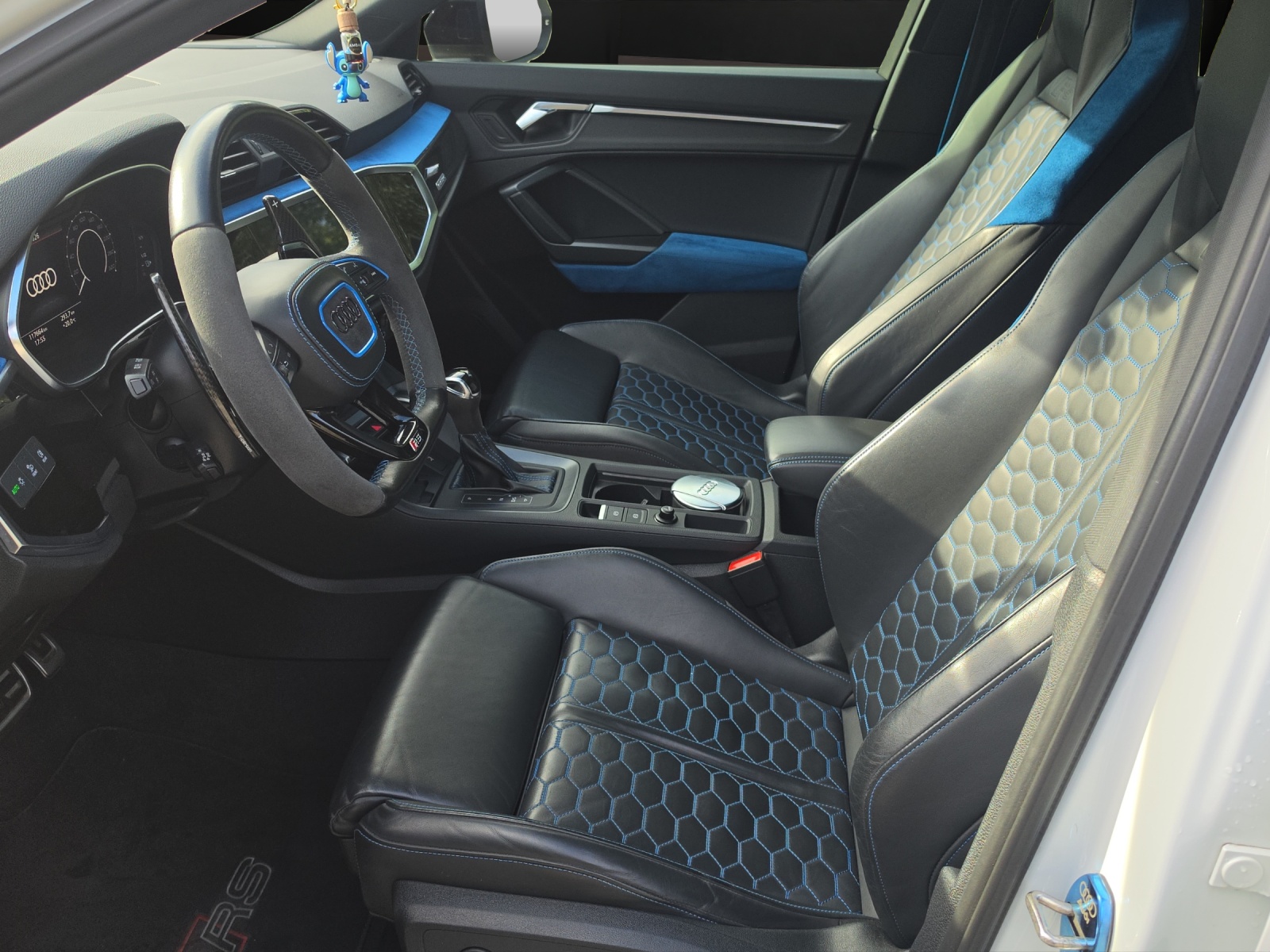 AUDI RS Q3 Sportback quattro S tronic-image-5