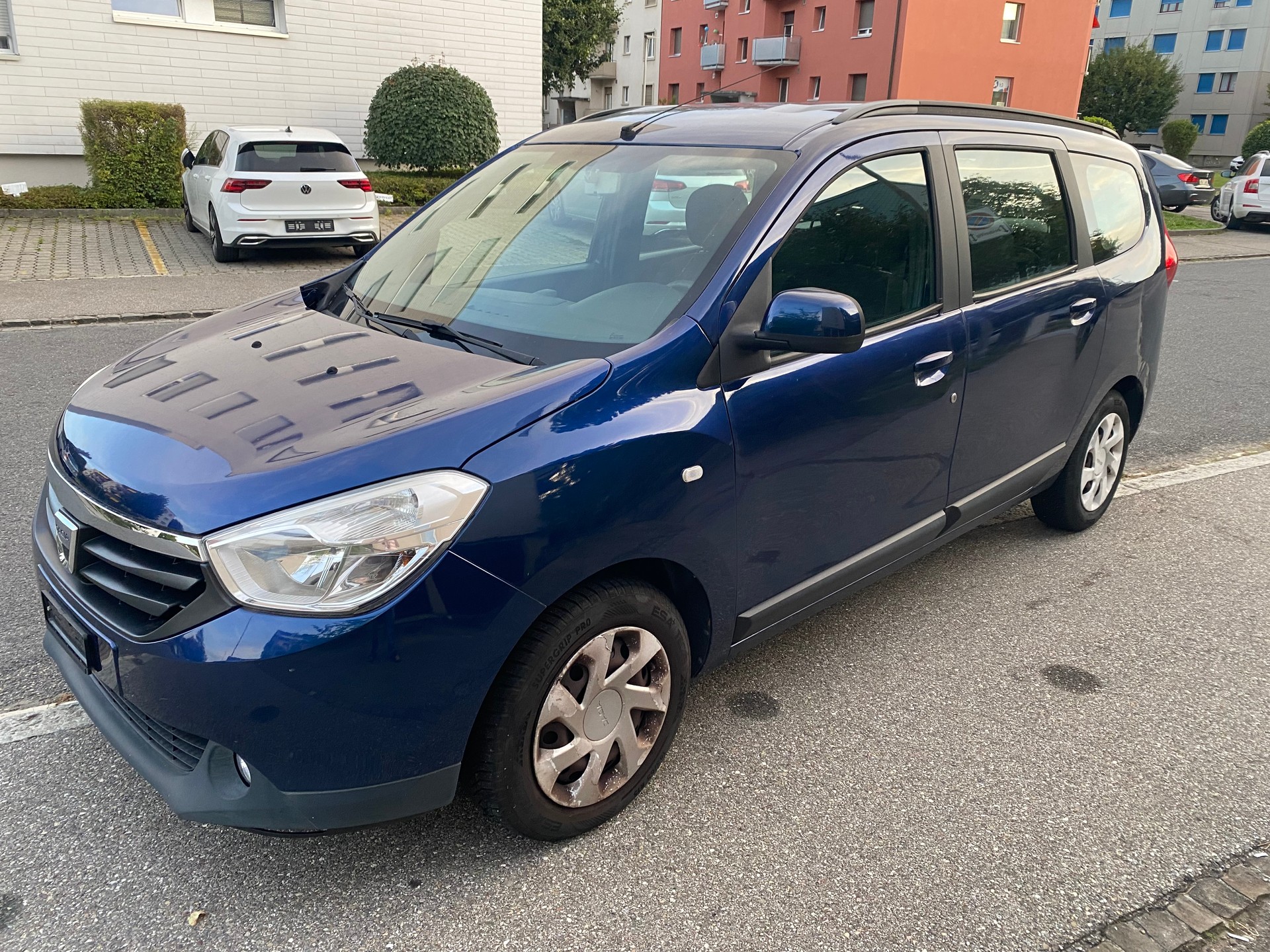 DACIA Lodgy 1.2 Turbo Ambiance 5PL-image-2