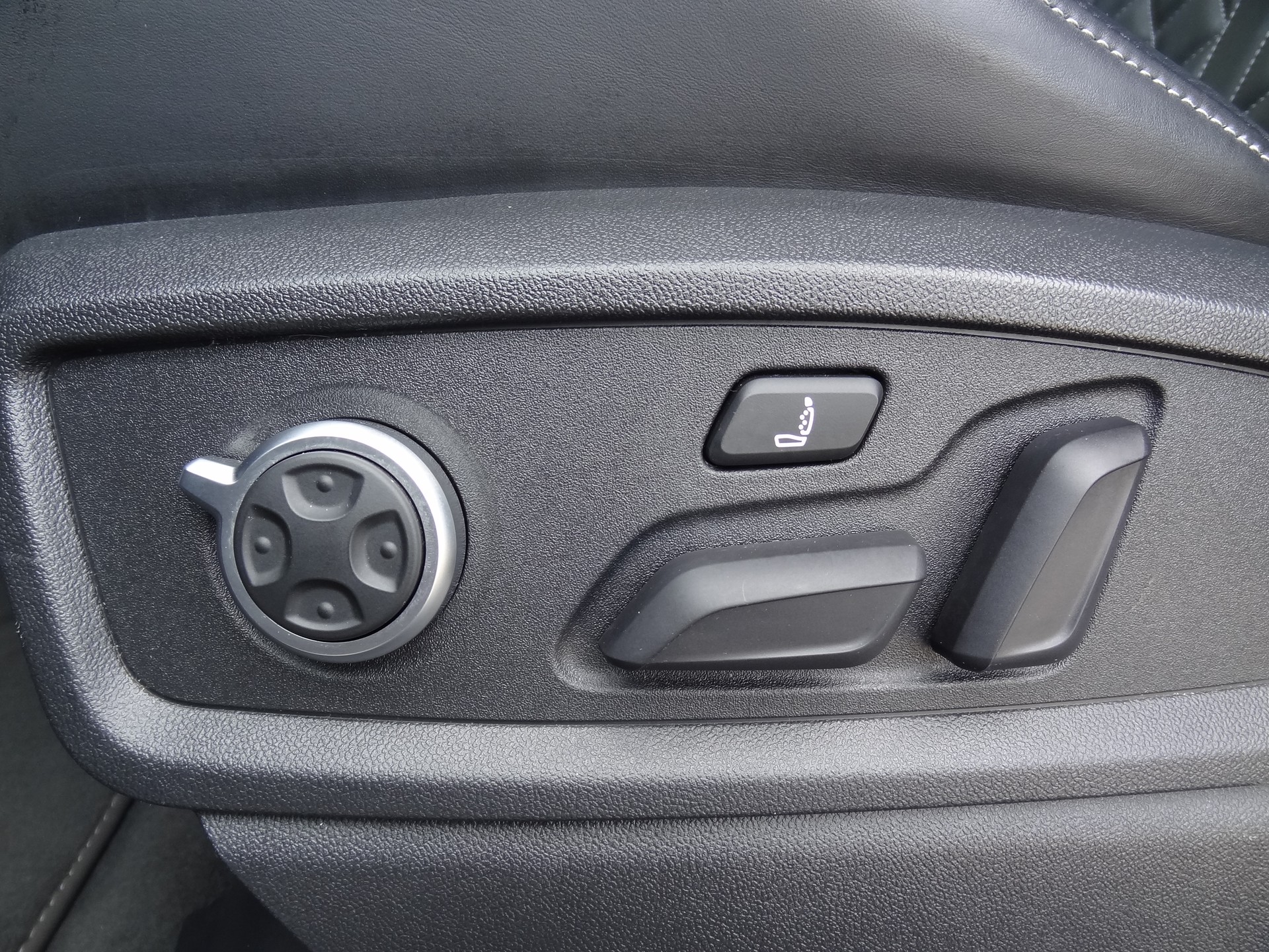 AUDI SQ5 TDI quattro tiptronic-image-11