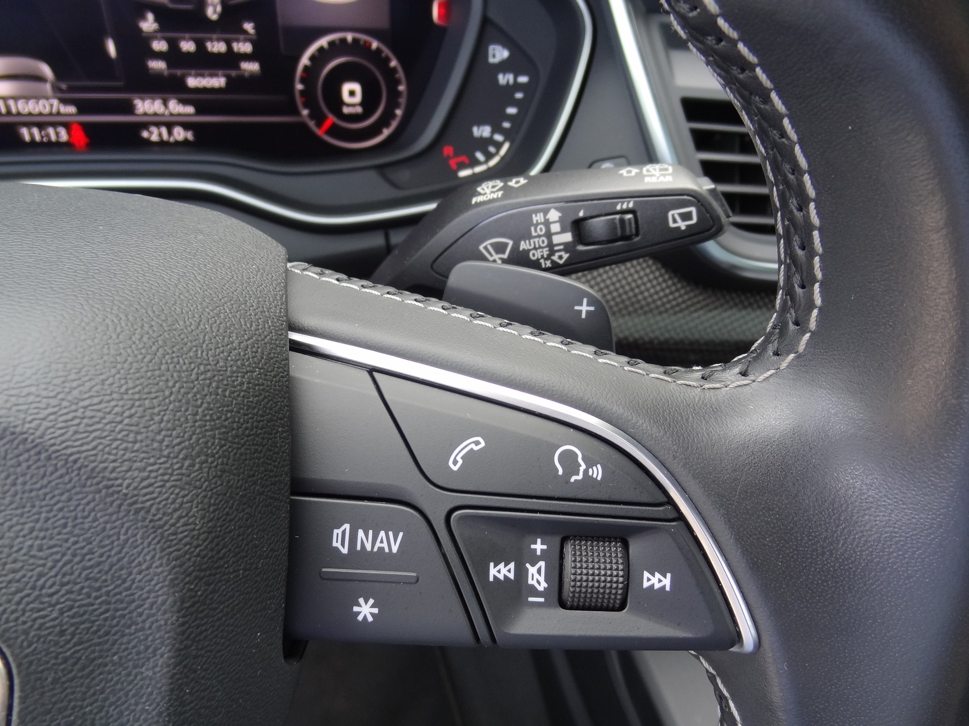 AUDI SQ5 TDI quattro tiptronic-image-22