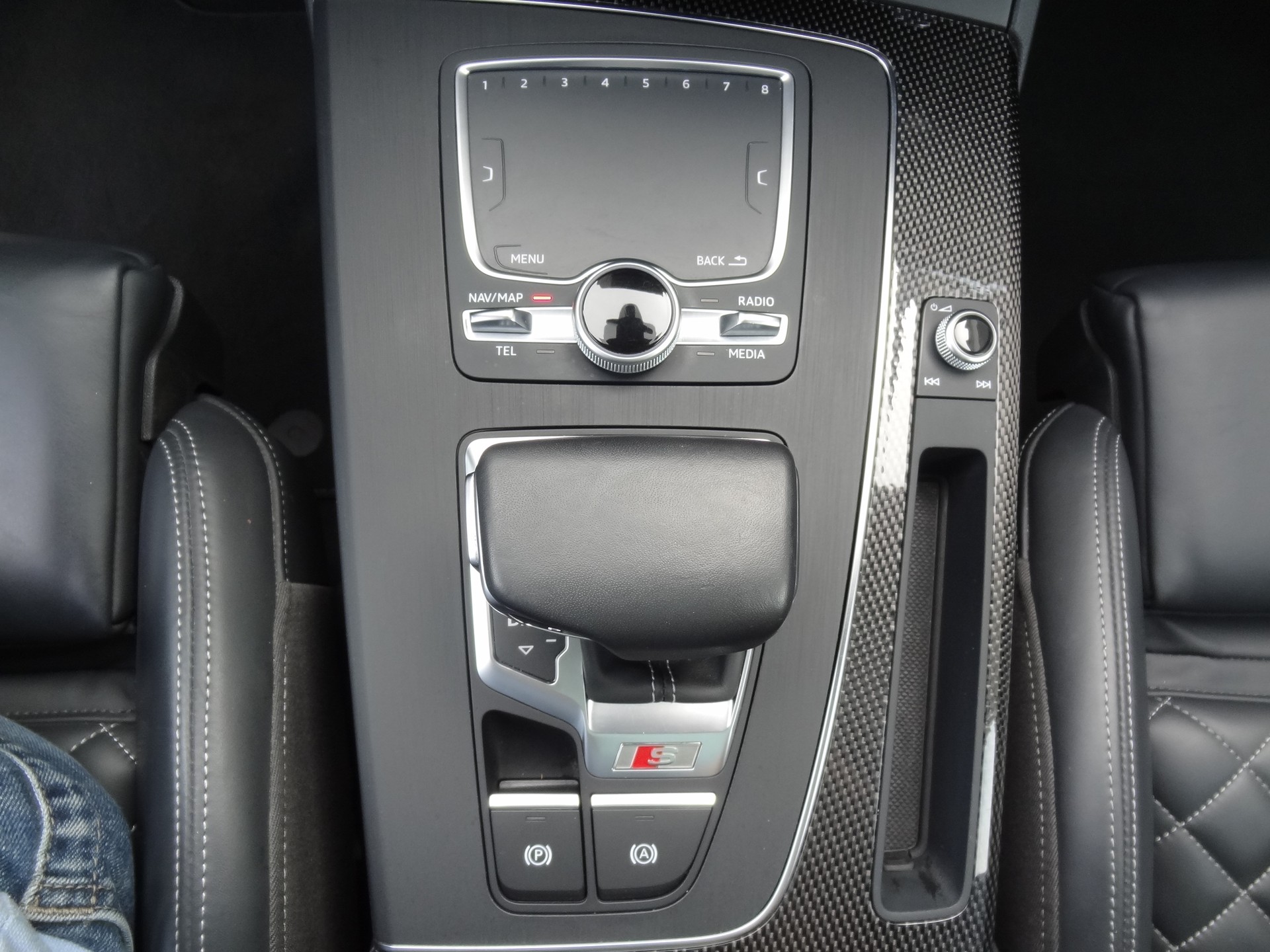 AUDI SQ5 TDI quattro tiptronic-image-25