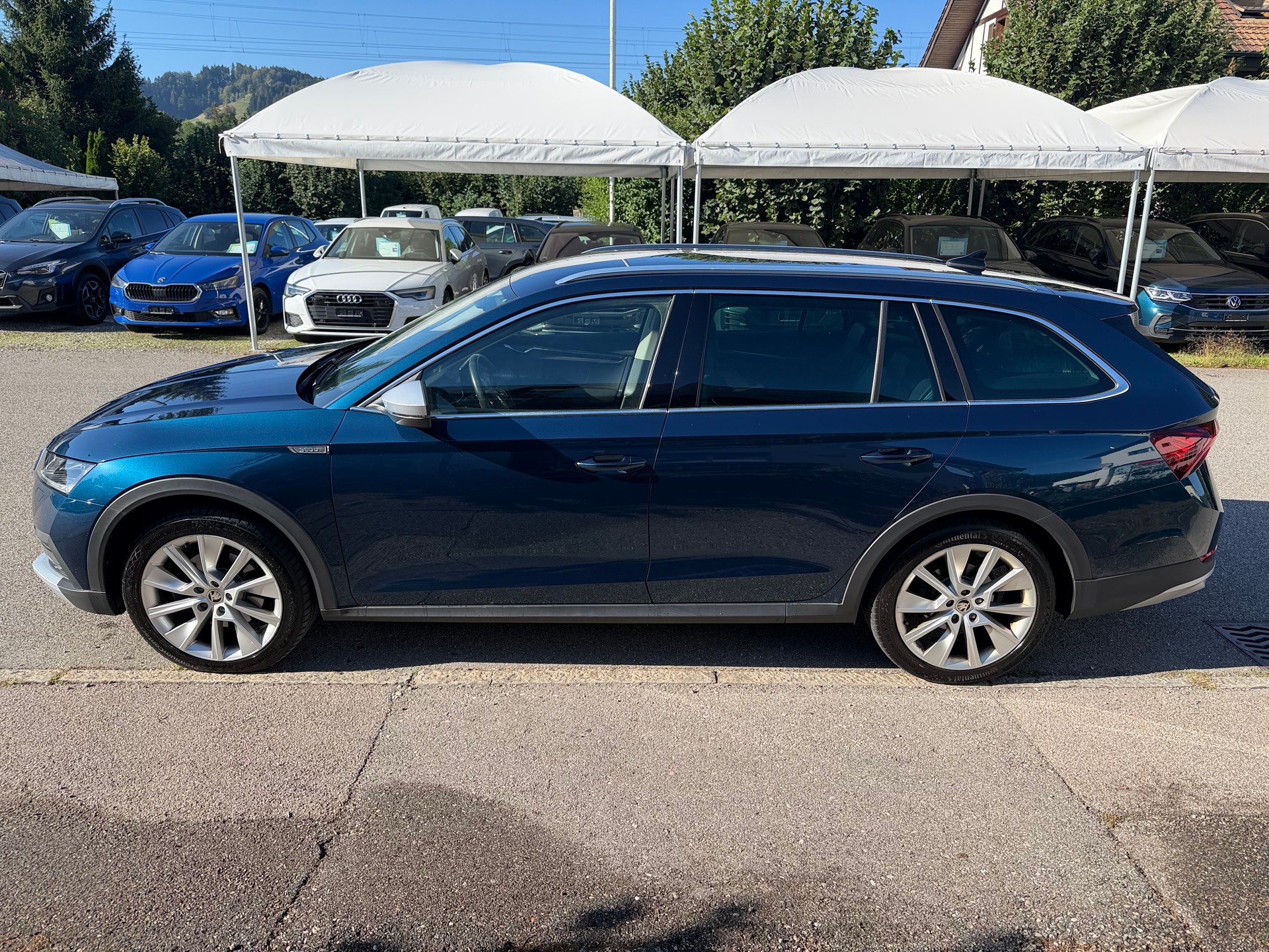 SKODA Octavia Combi 2.0 TDI DSG Scout 4x4-image-3